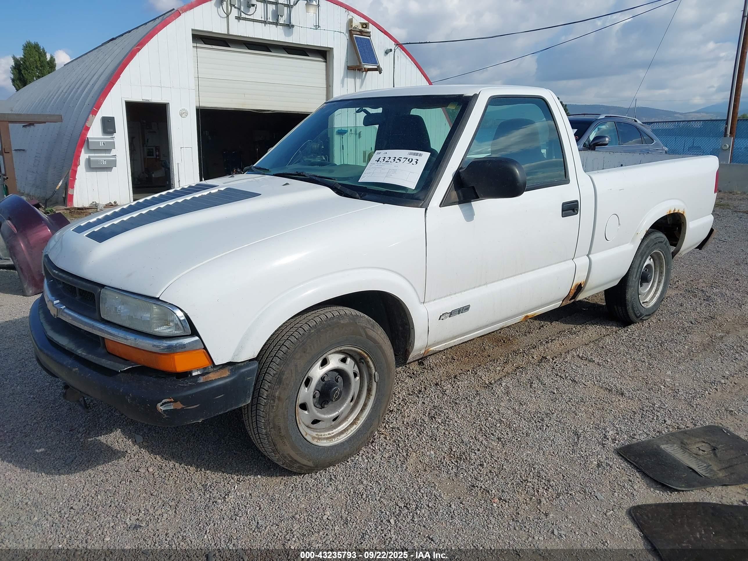 CHEVROLET S-10 image 2