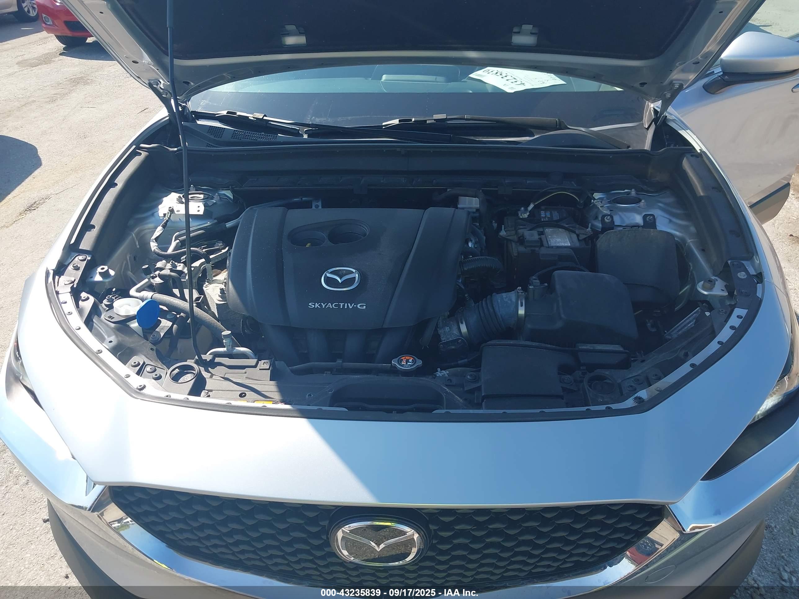 MAZDA CX-30 image 10