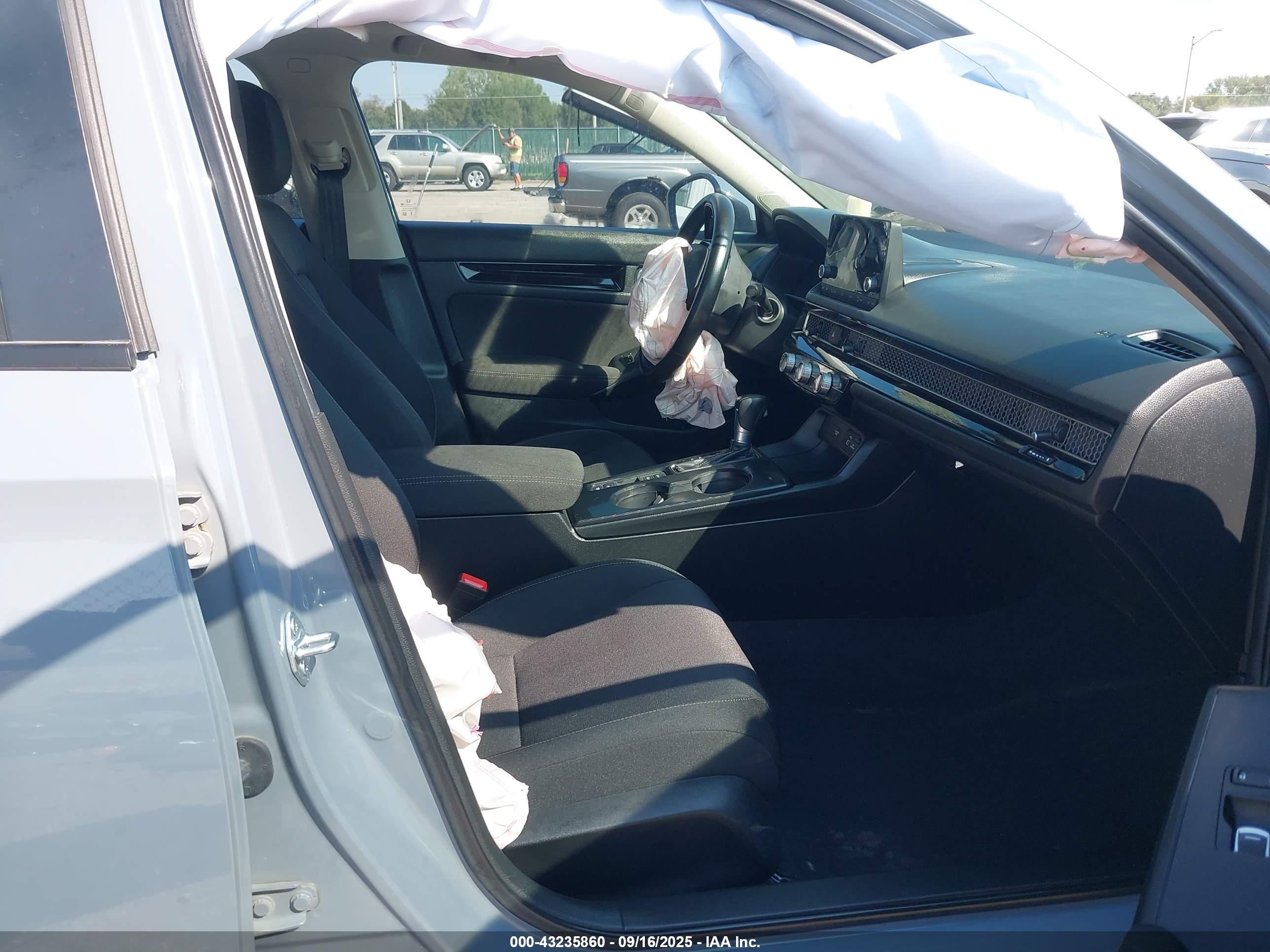 HONDA CIVIC image 5