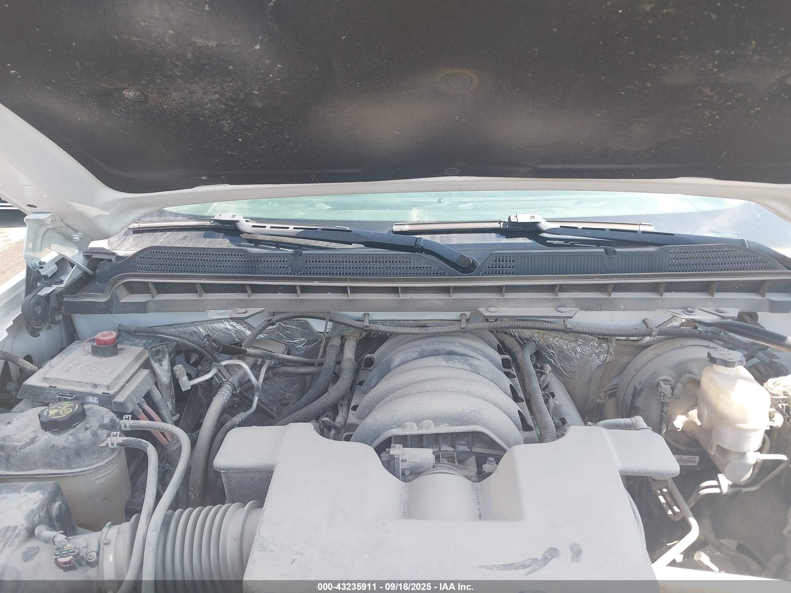 CHEVROLET SILVERADO image 10
