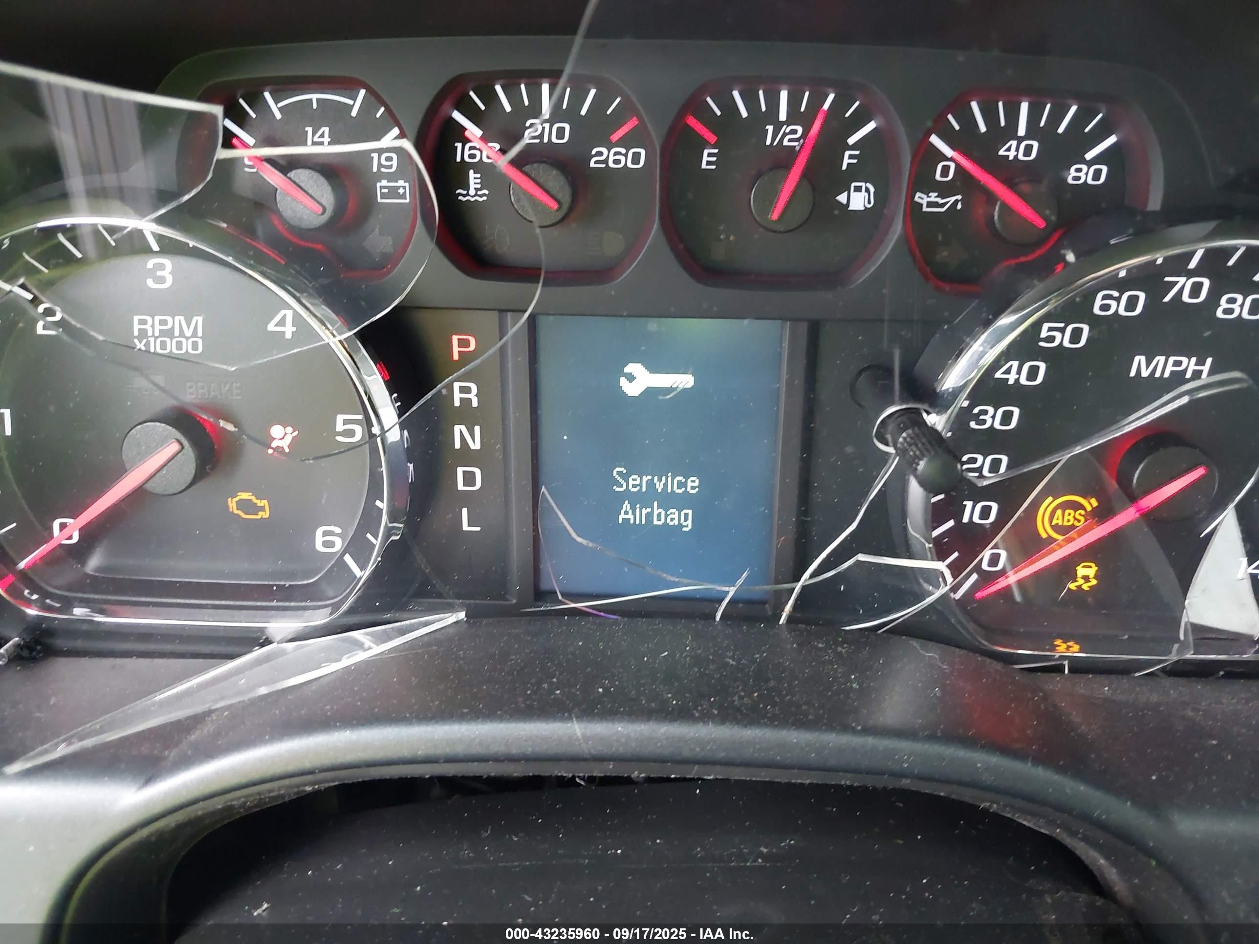 CHEVROLET SILVERADO image 7