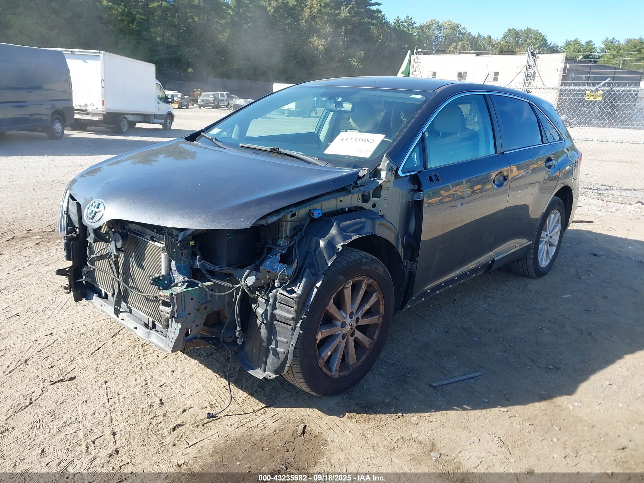 TOYOTA VENZA image 2