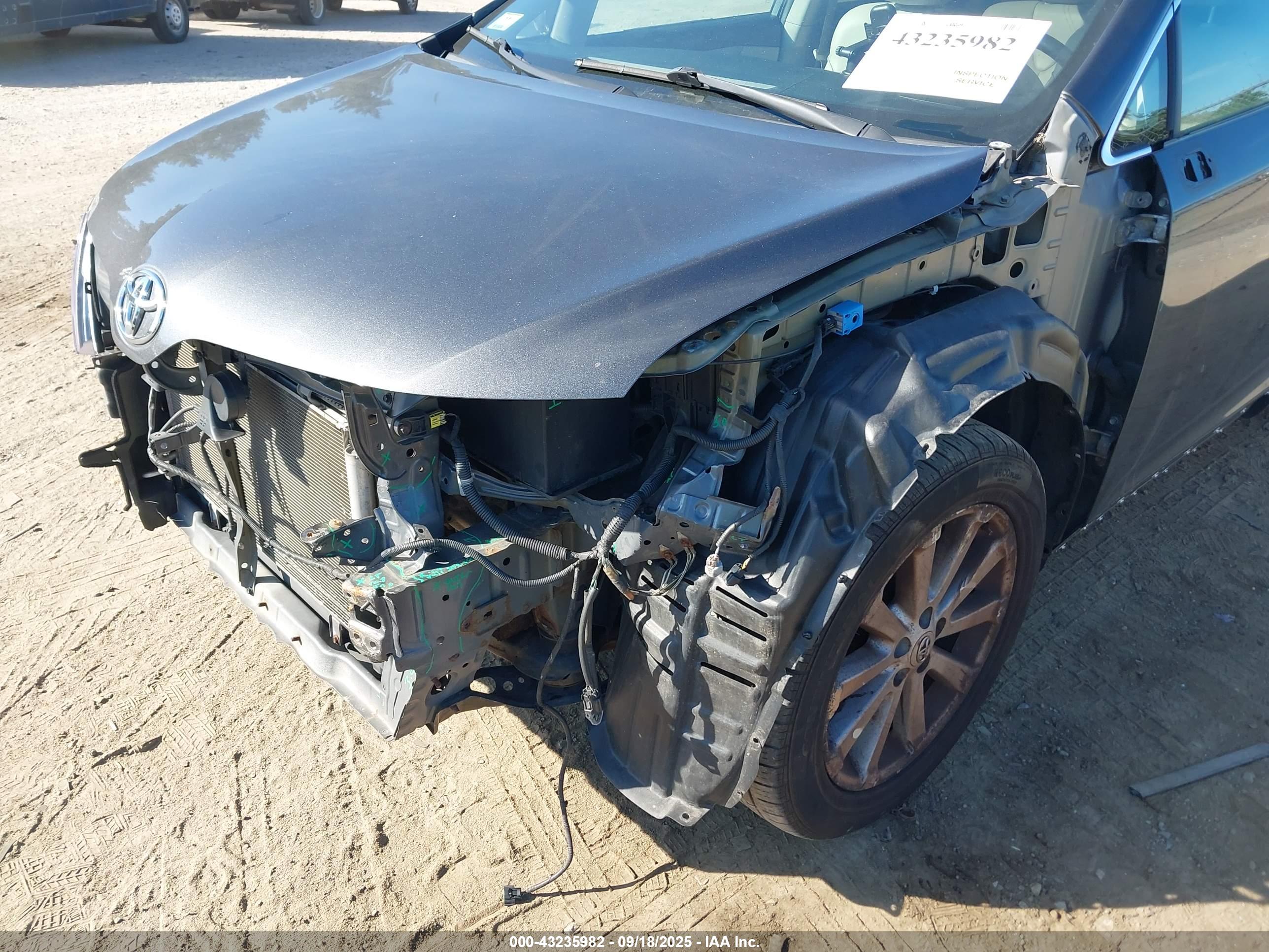 TOYOTA VENZA image 6