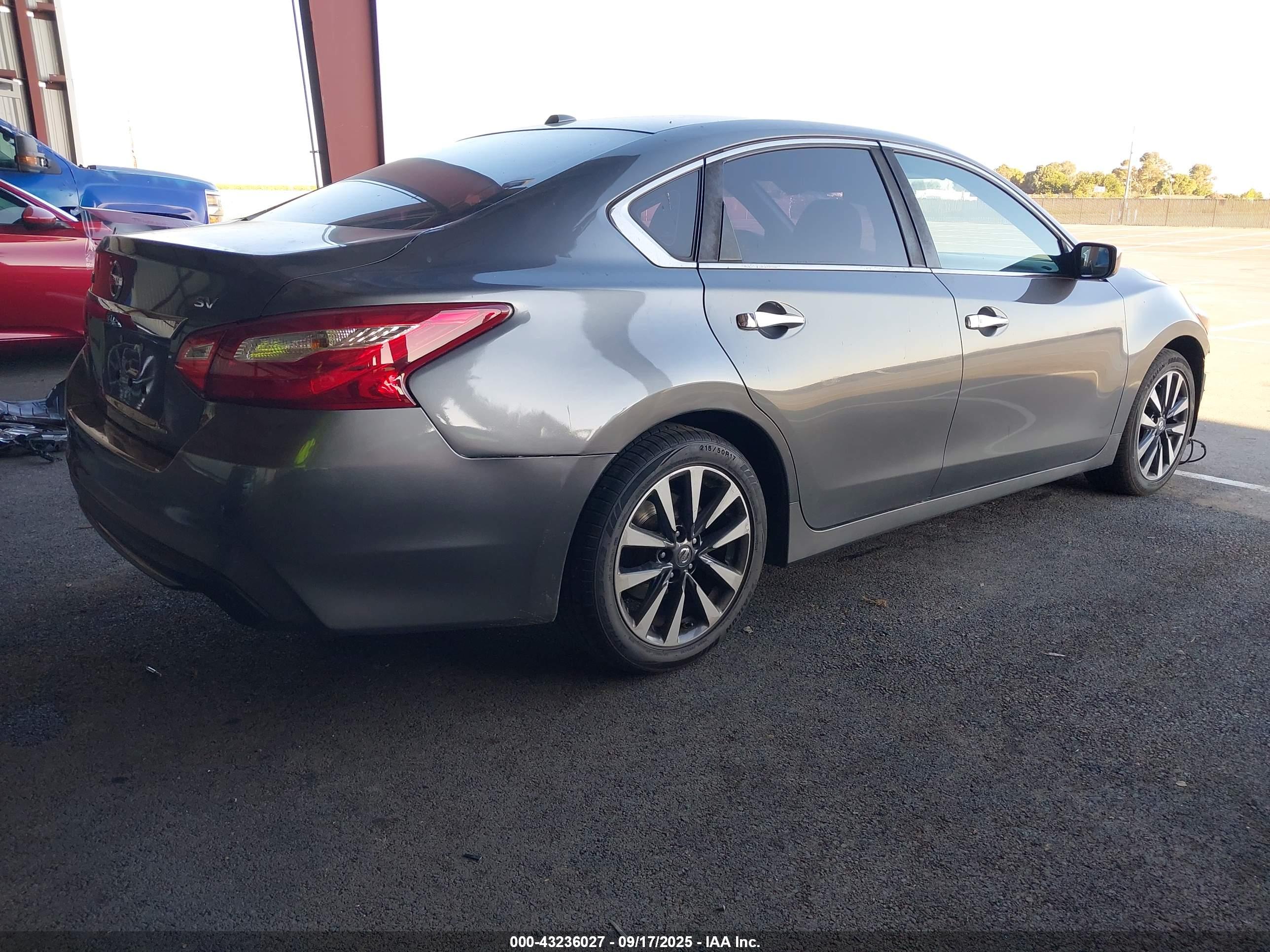 NISSAN ALTIMA image 4
