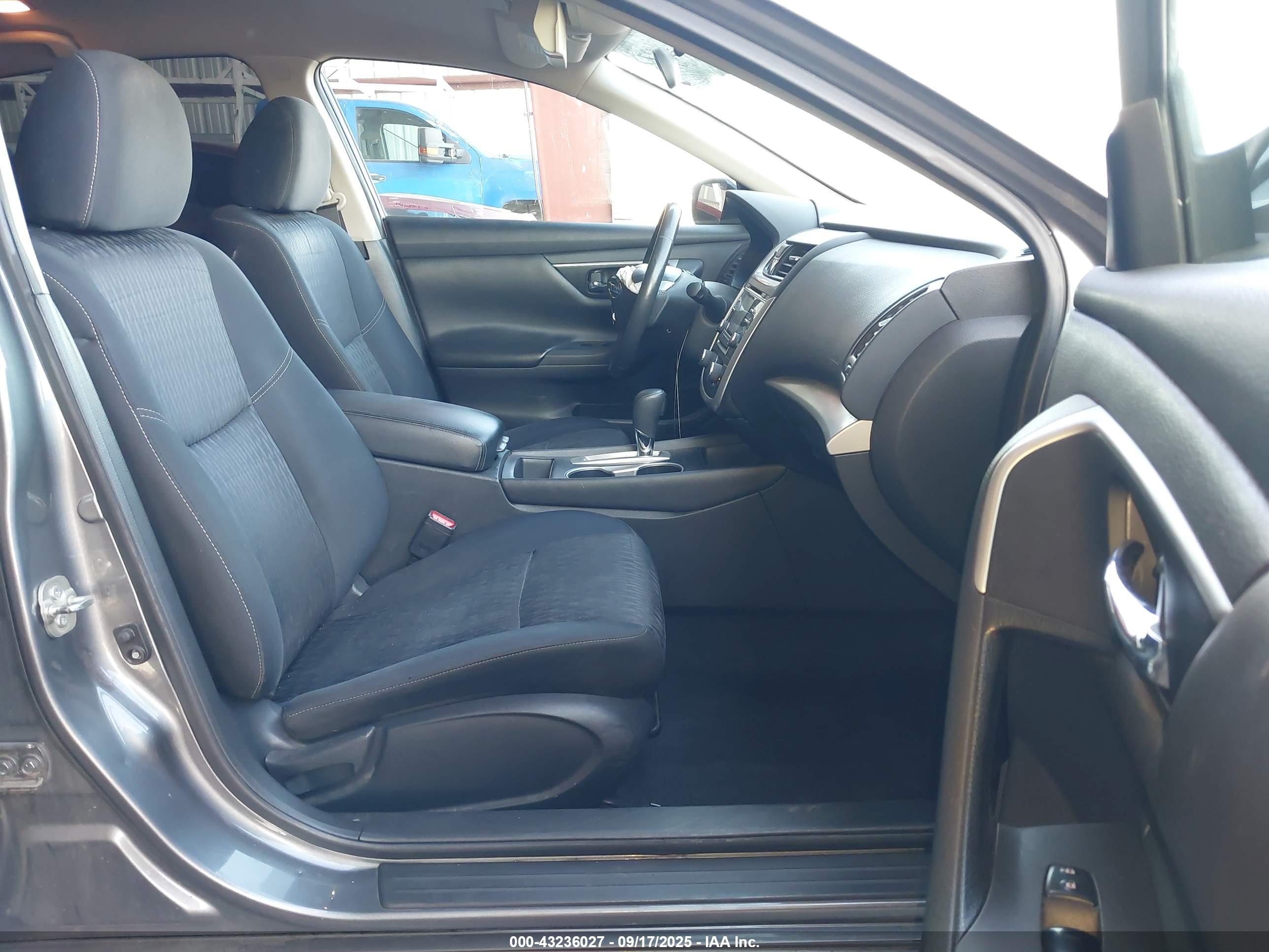 NISSAN ALTIMA image 5