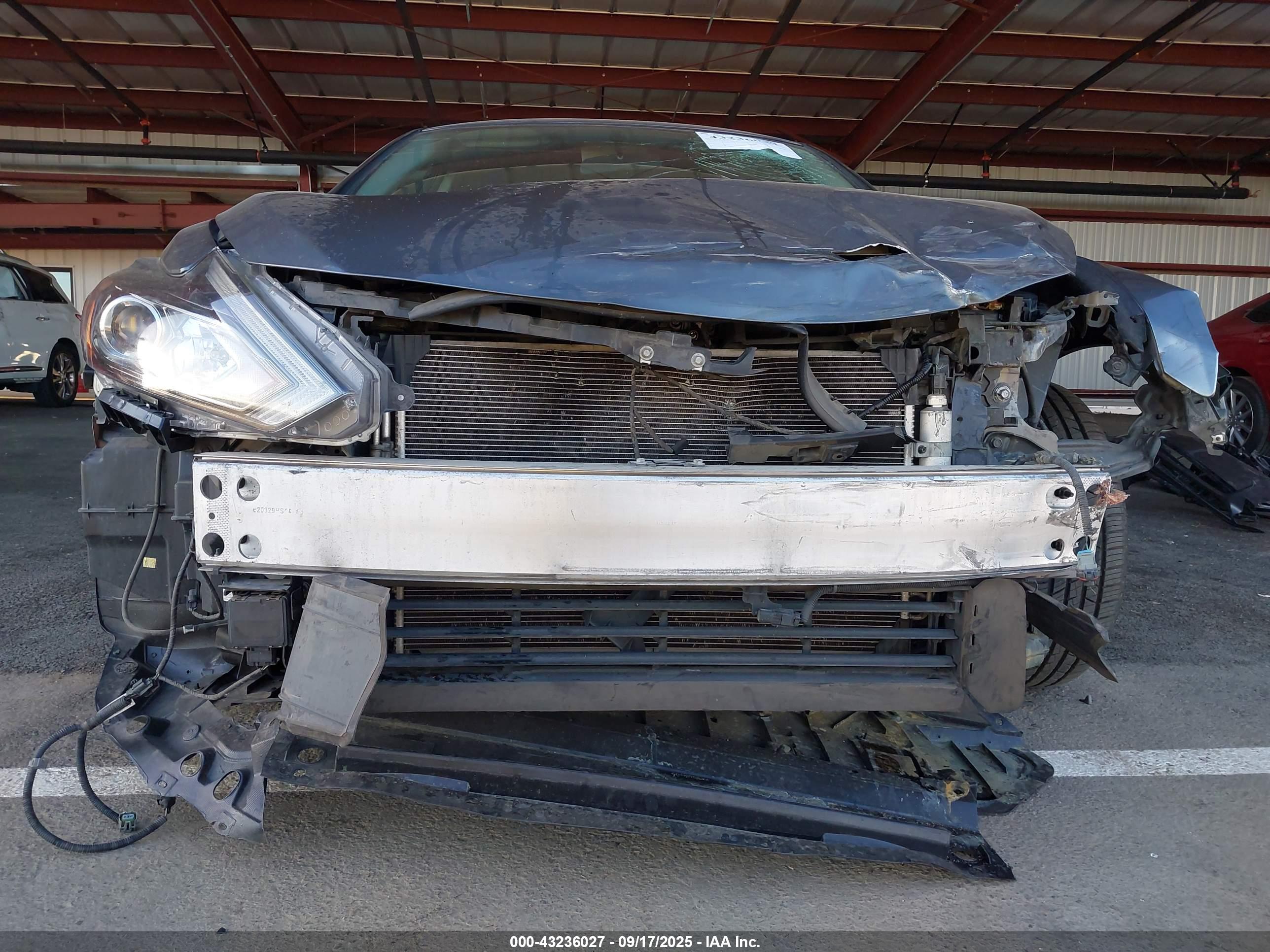 NISSAN ALTIMA image 6