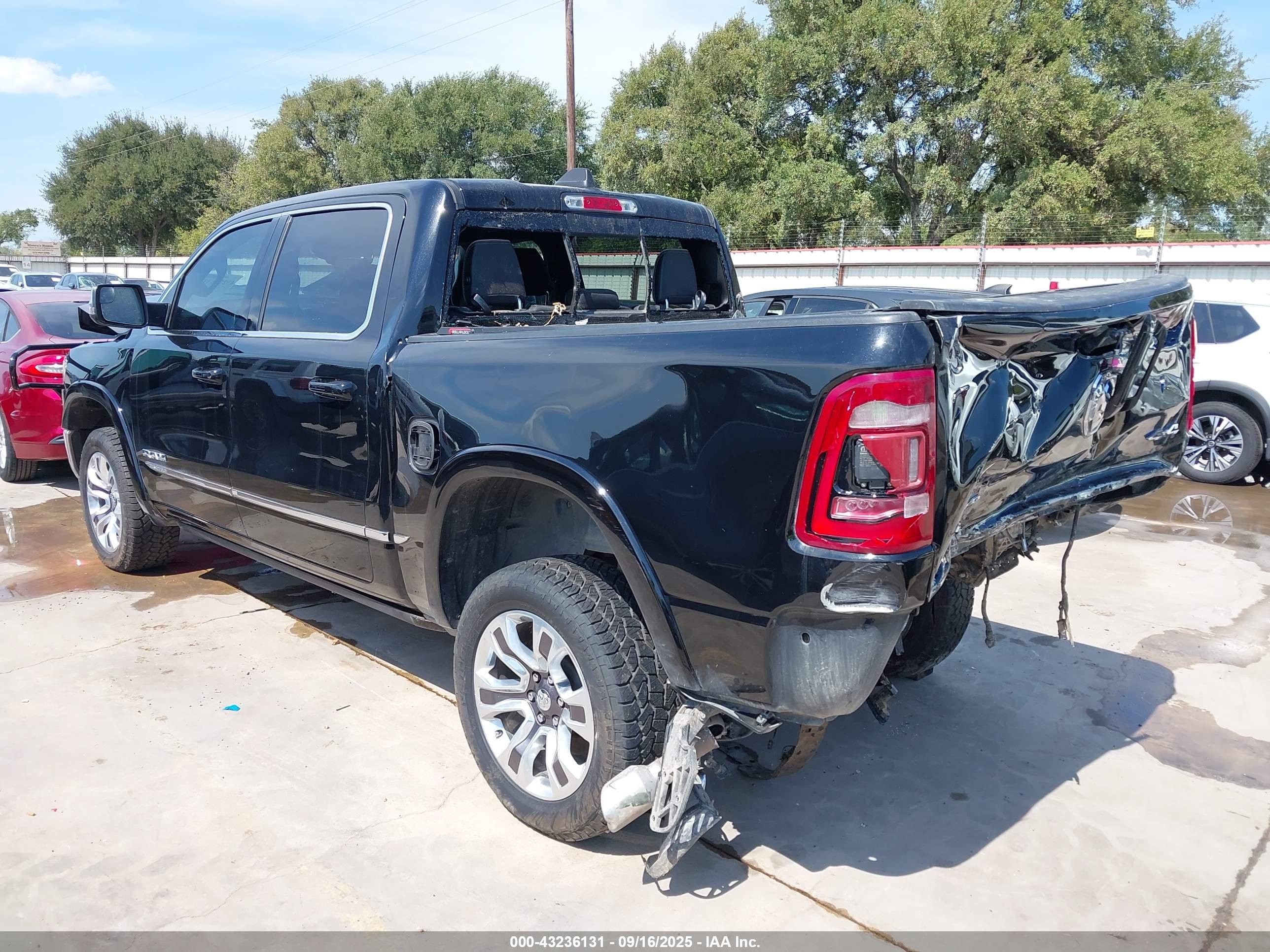 RAM 1500 image 3