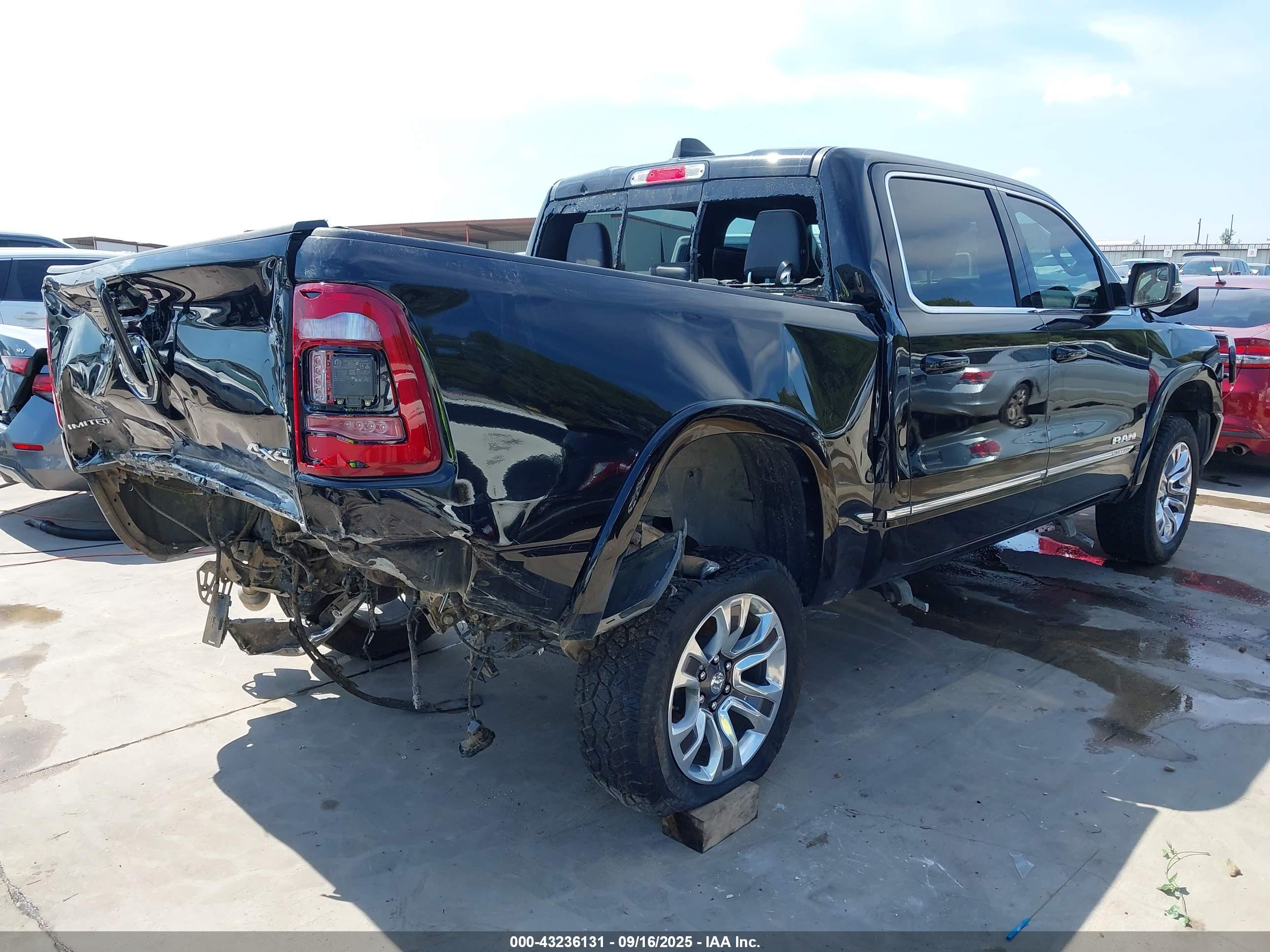 RAM 1500 image 4