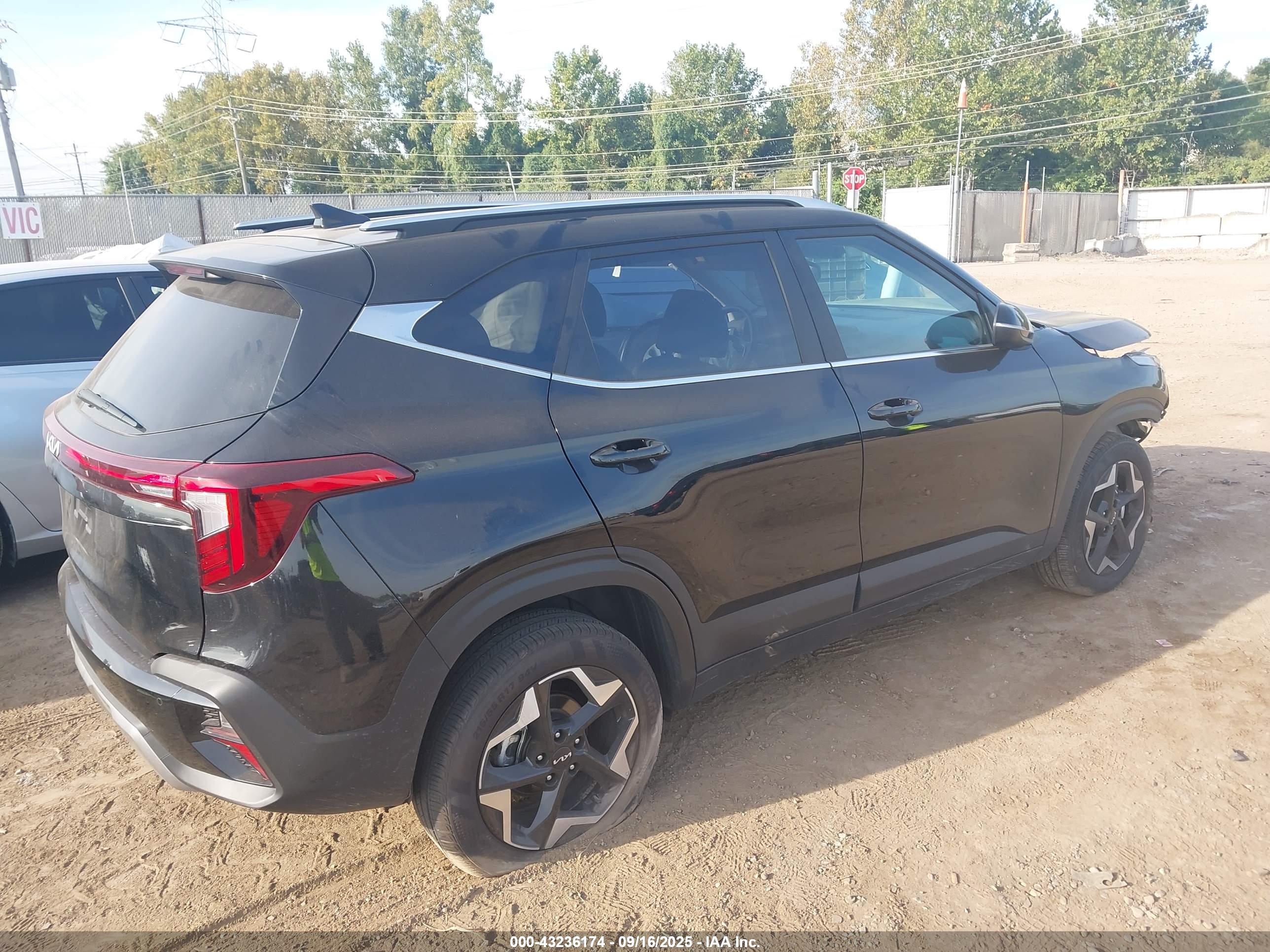 KIA SELTOS image 4