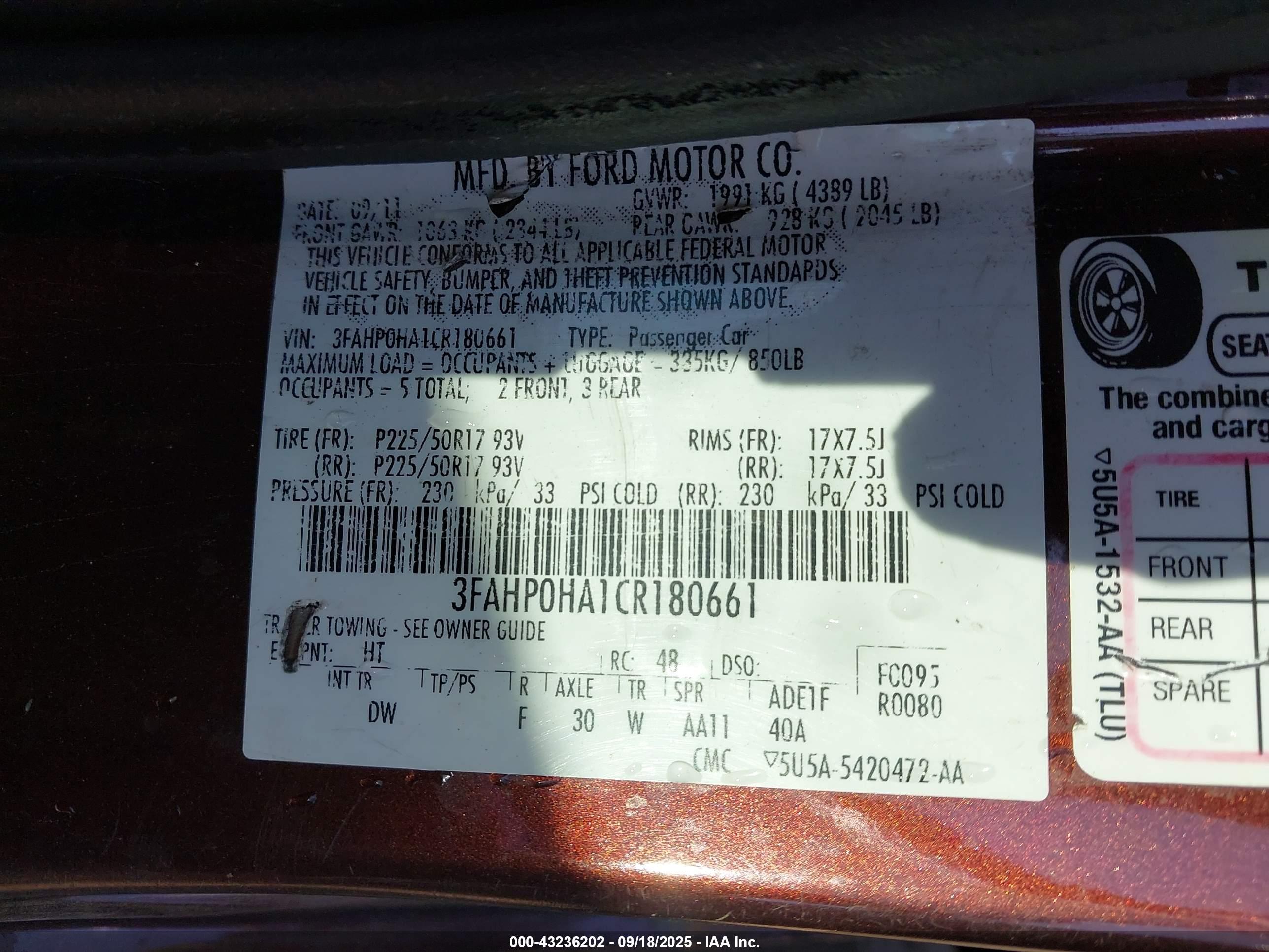 FORD FUSION image 9