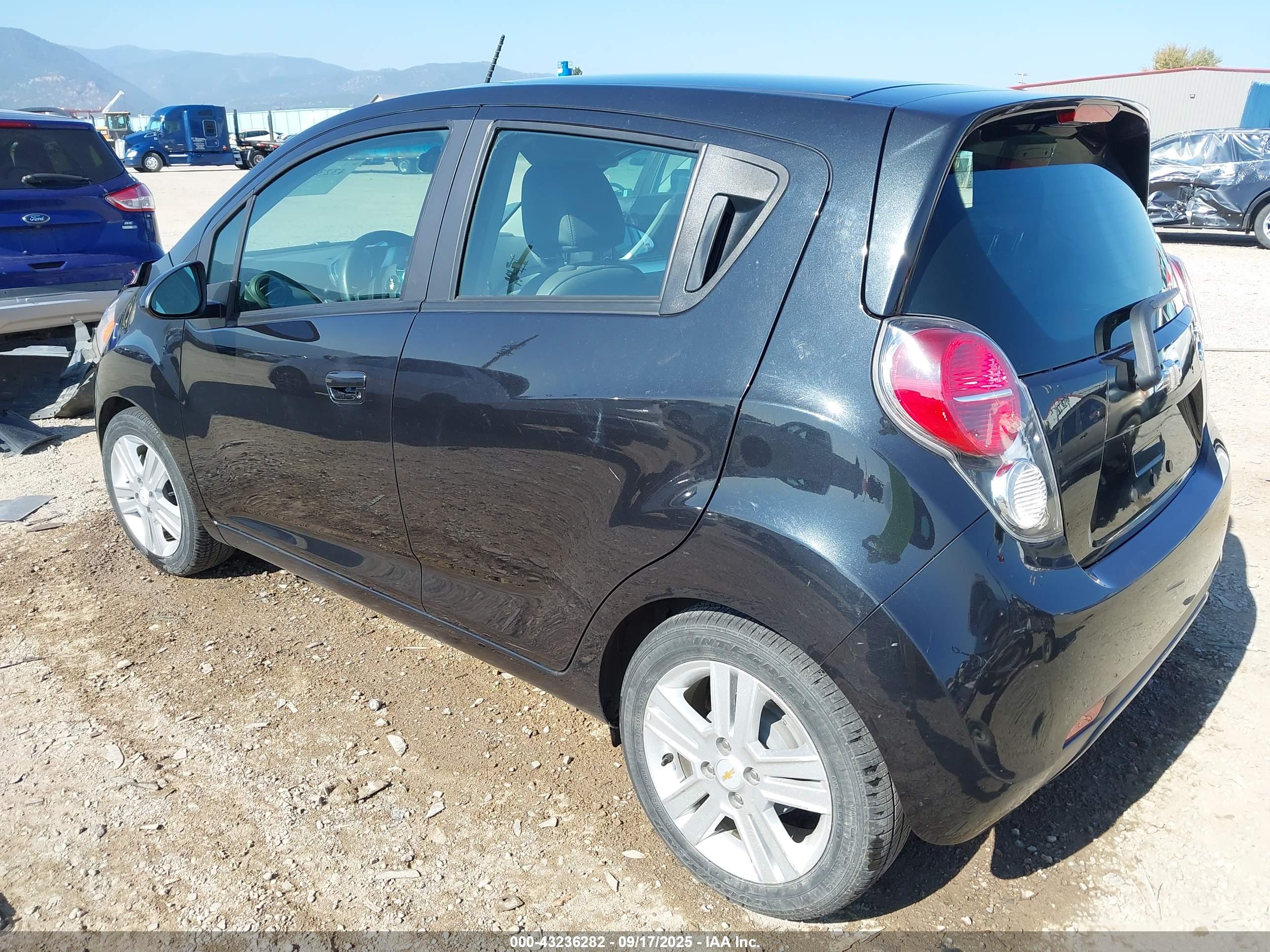 CHEVROLET SPARK image 3