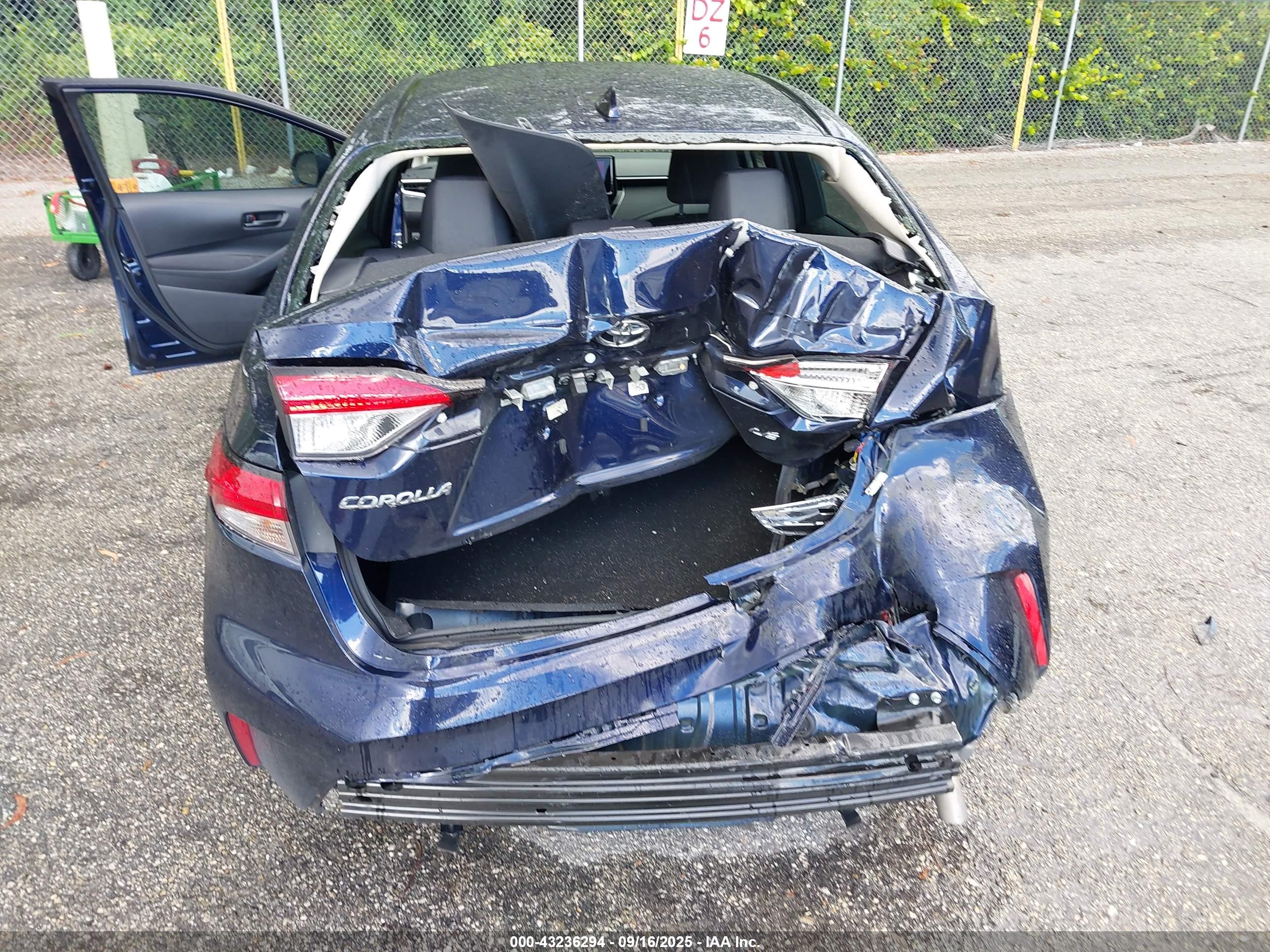 TOYOTA COROLLA image 6