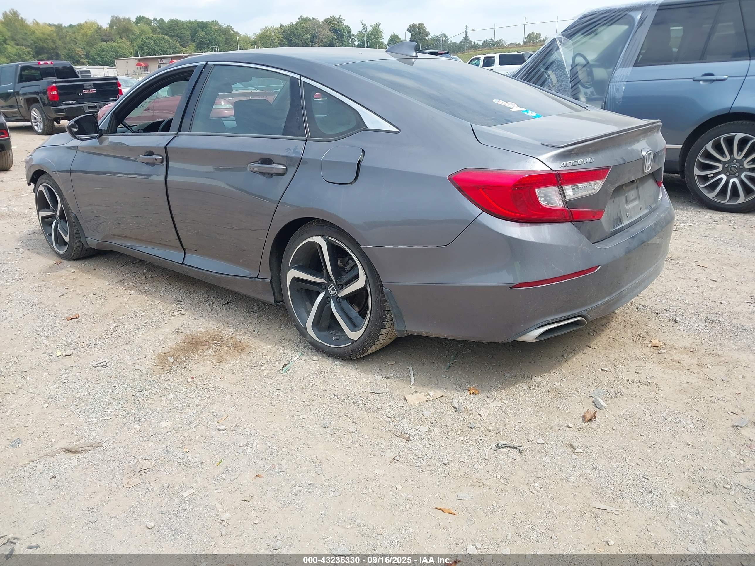 HONDA ACCORD image 3