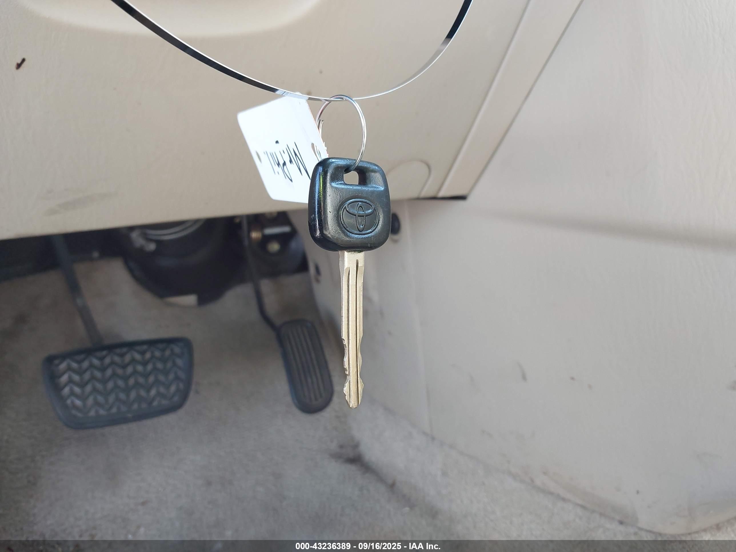 TOYOTA HIGHLANDER image 11