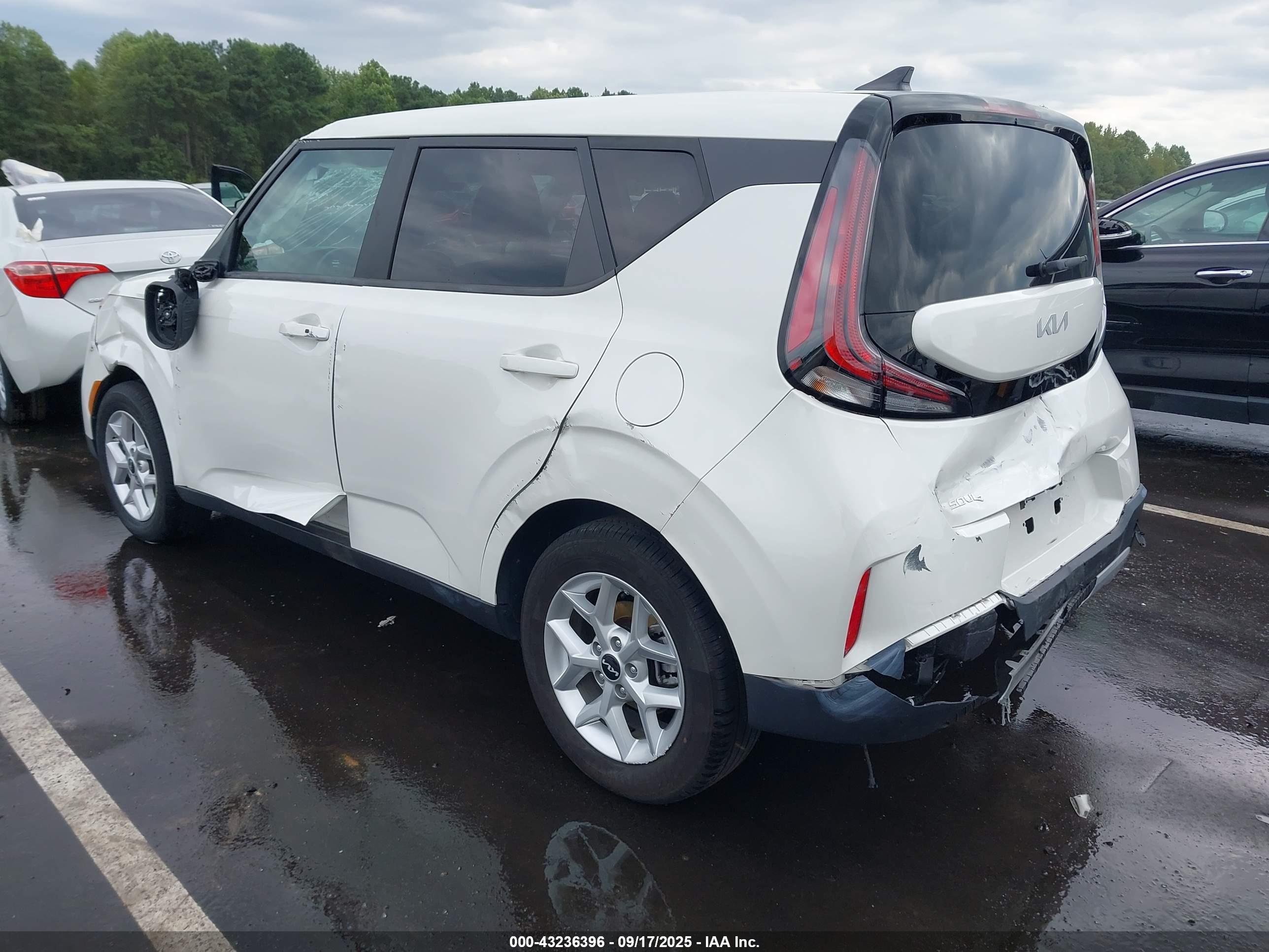 KIA SOUL image 3
