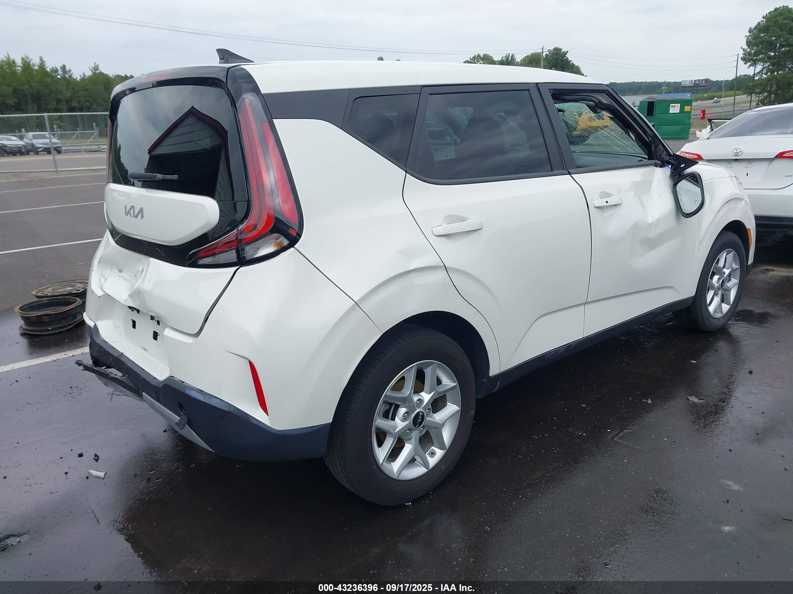 KIA SOUL image 4