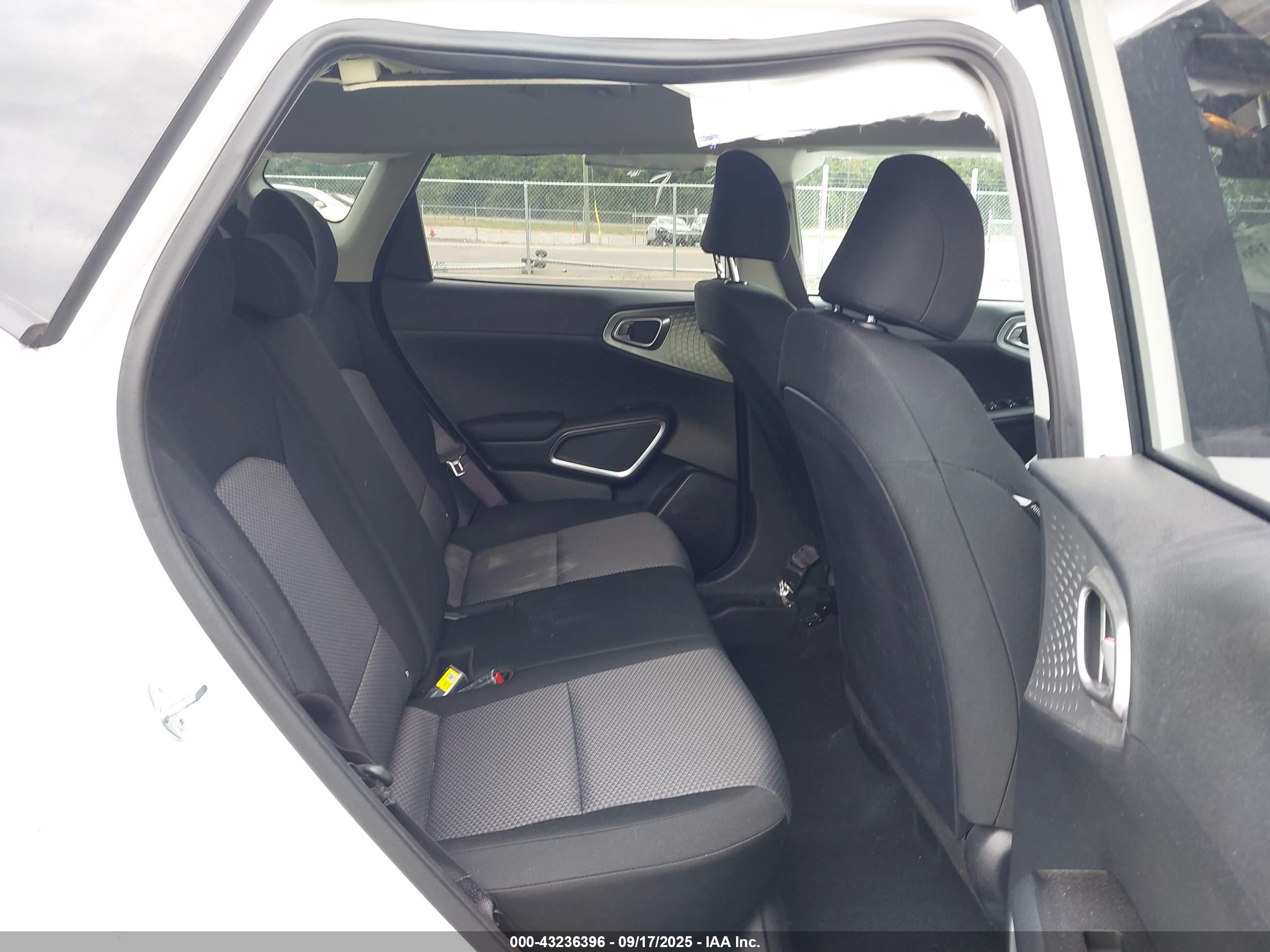 KIA SOUL image 8