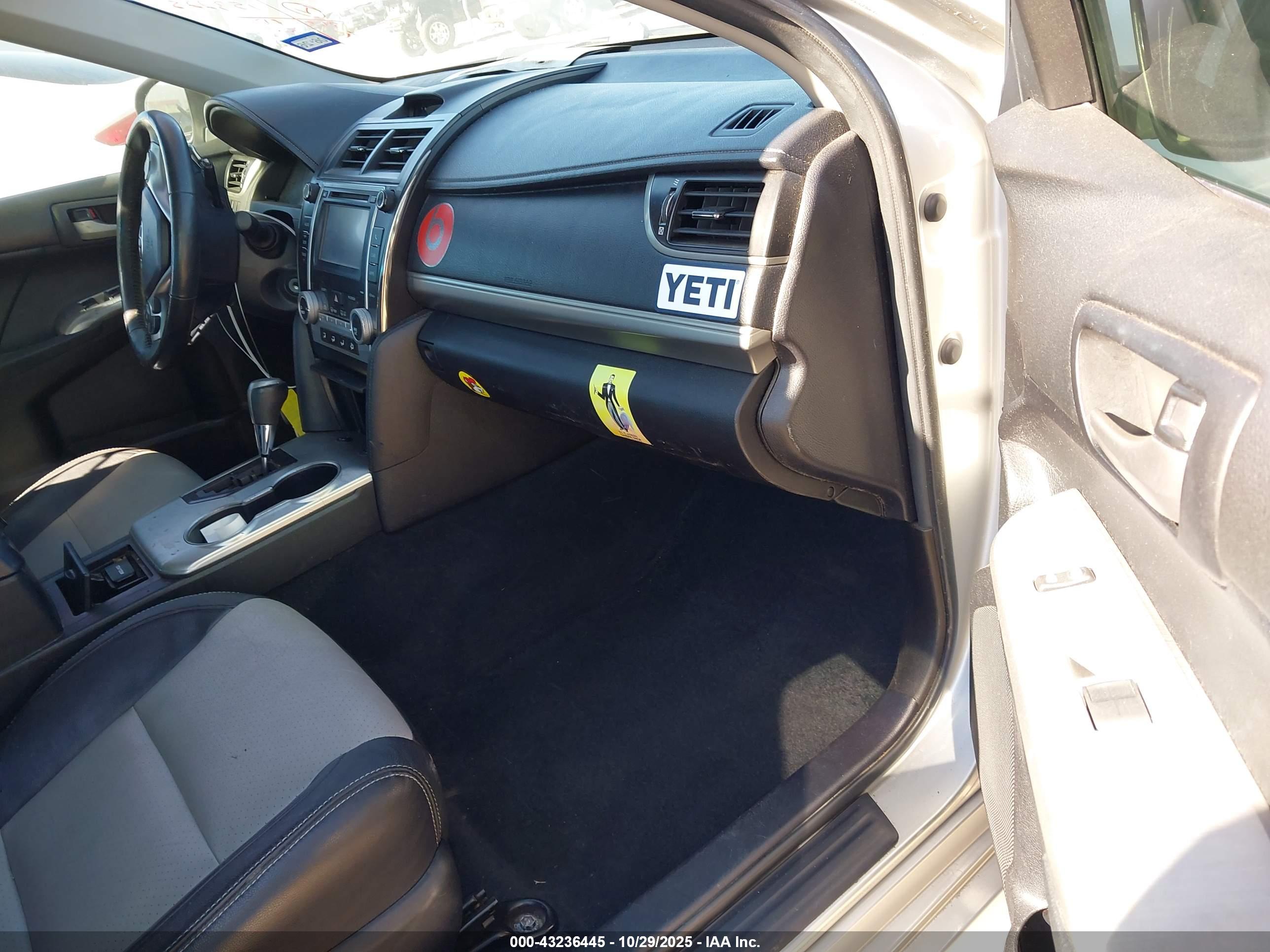 TOYOTA CAMRY image 5