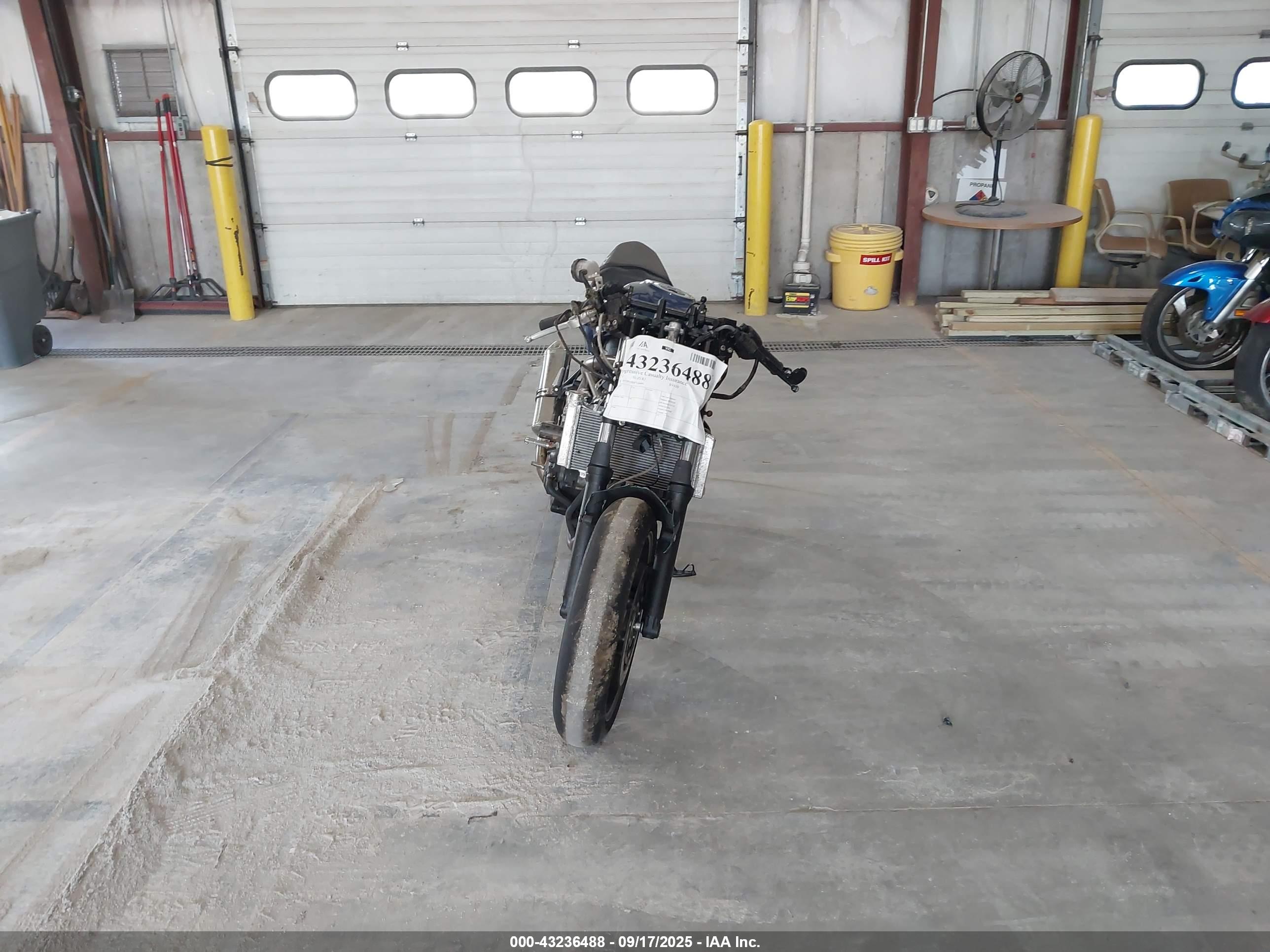 SUZUKI SV650 image 5