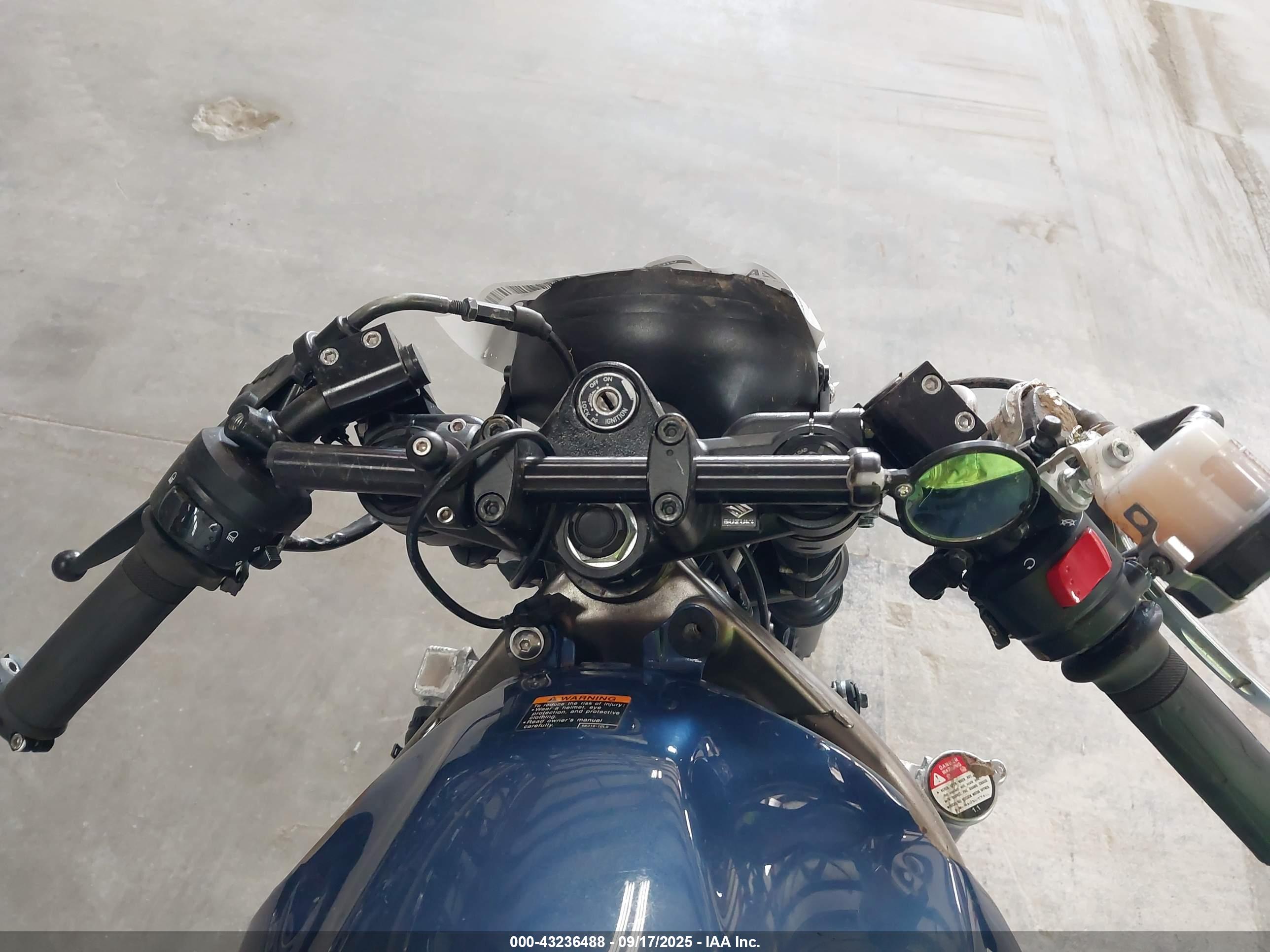 SUZUKI SV650 image 7