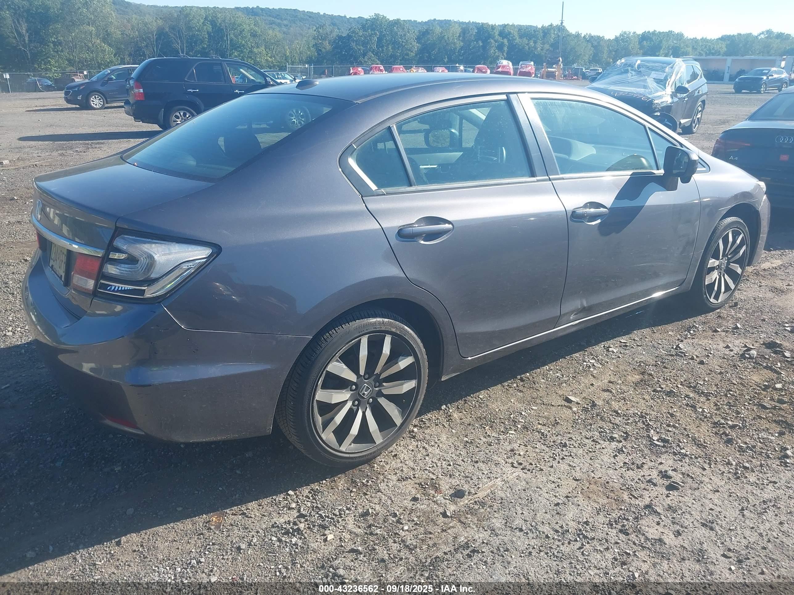 HONDA CIVIC image 4