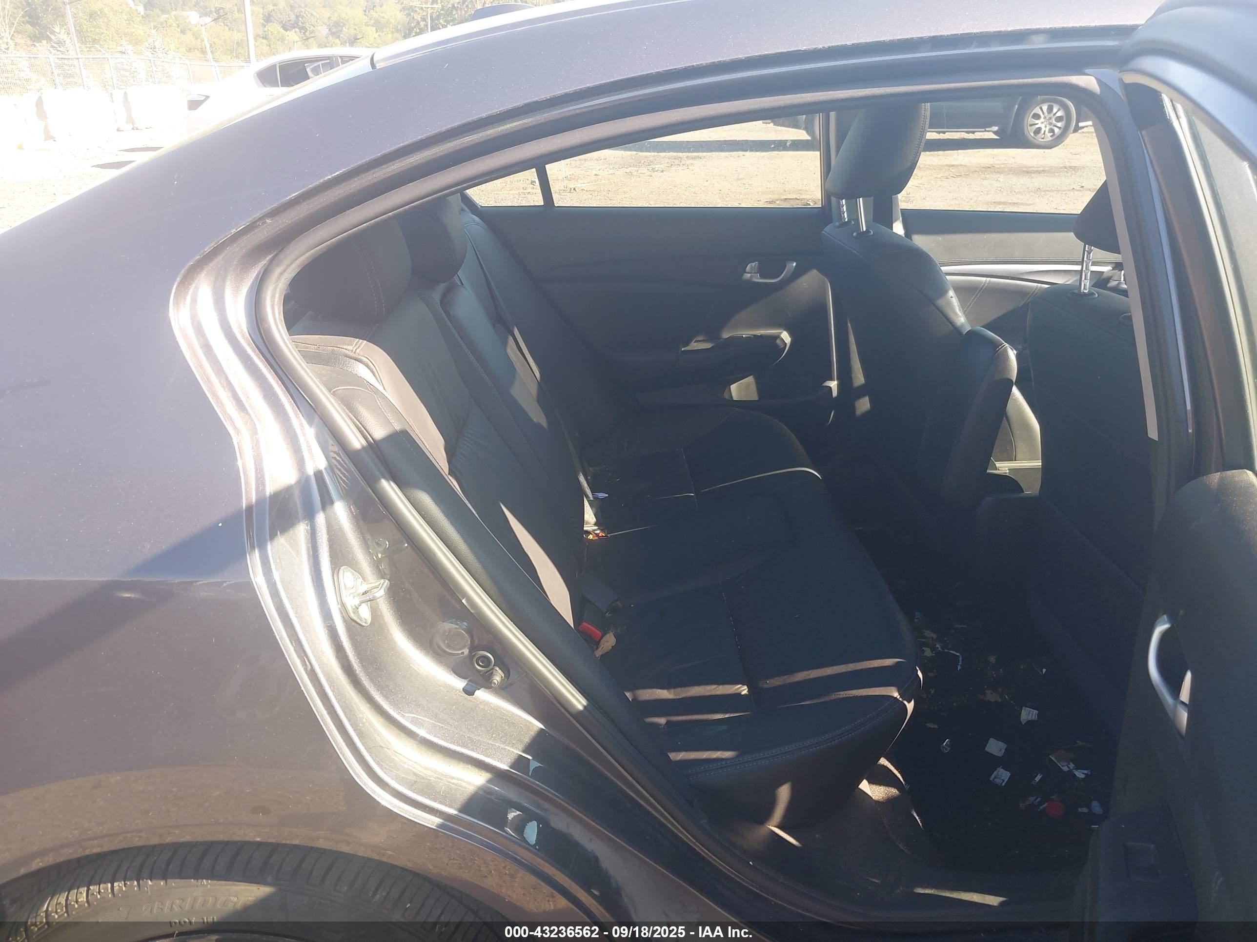 HONDA CIVIC image 8
