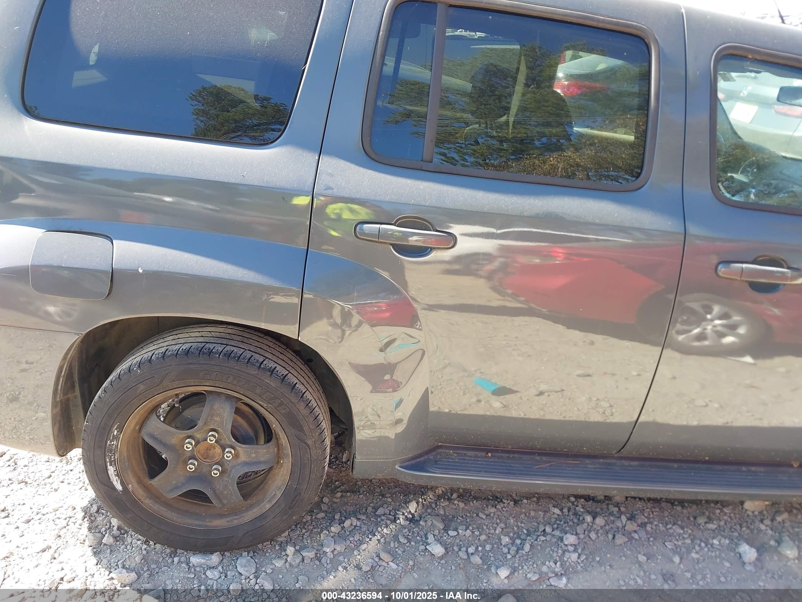 CHEVROLET HHR image 6