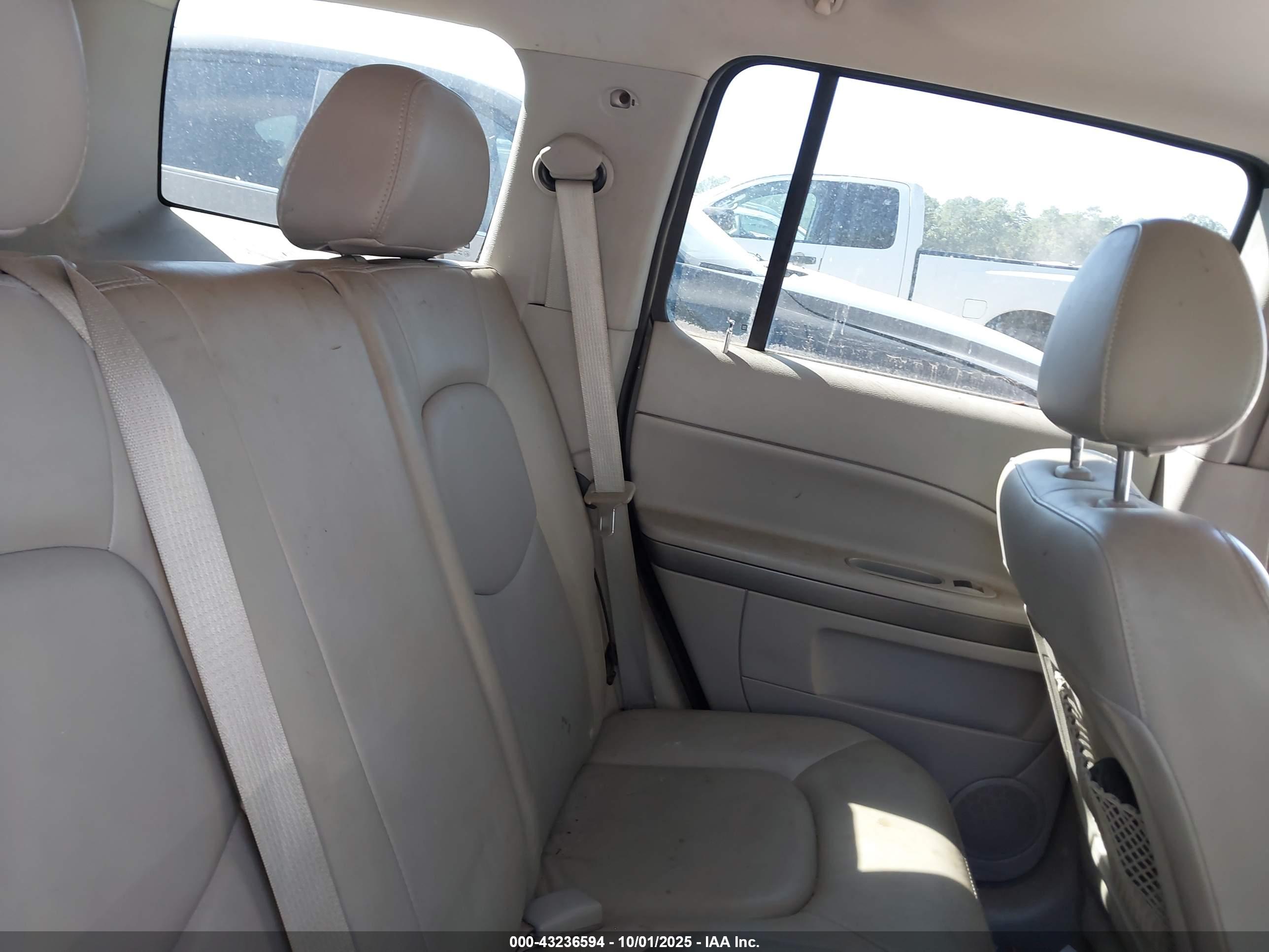 CHEVROLET HHR image 8