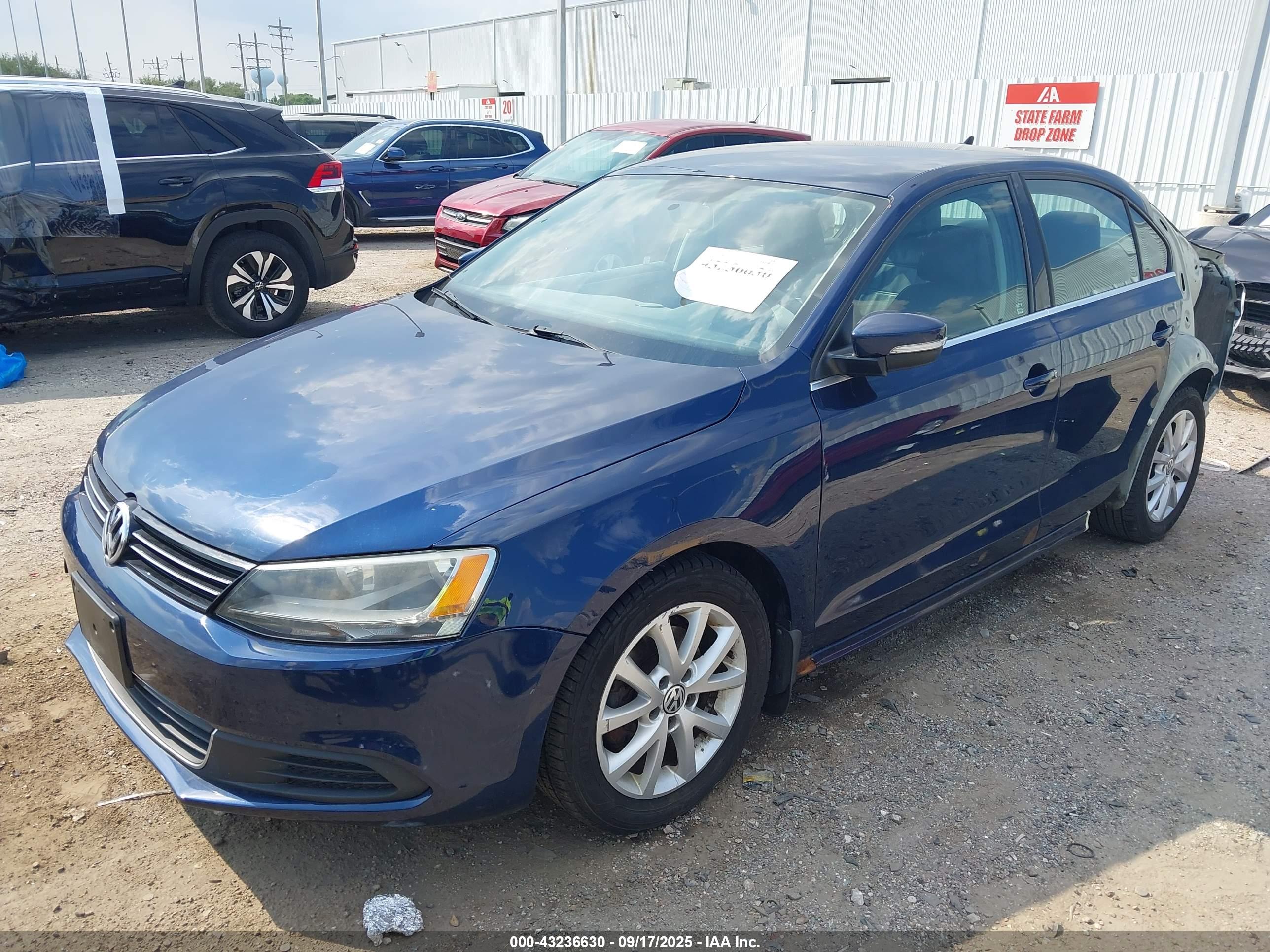 VOLKSWAGEN JETTA image 2