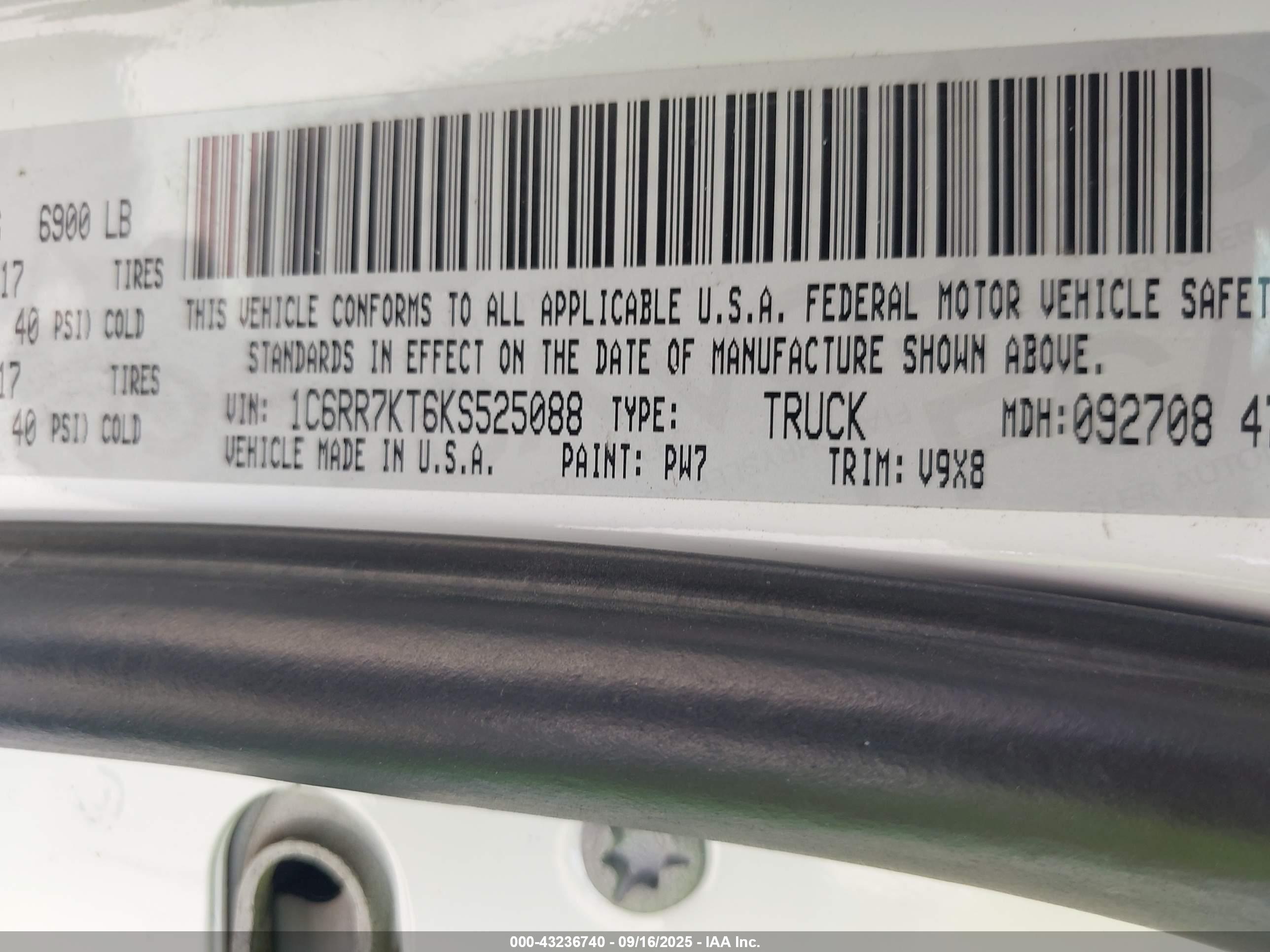 RAM 1500 image 9