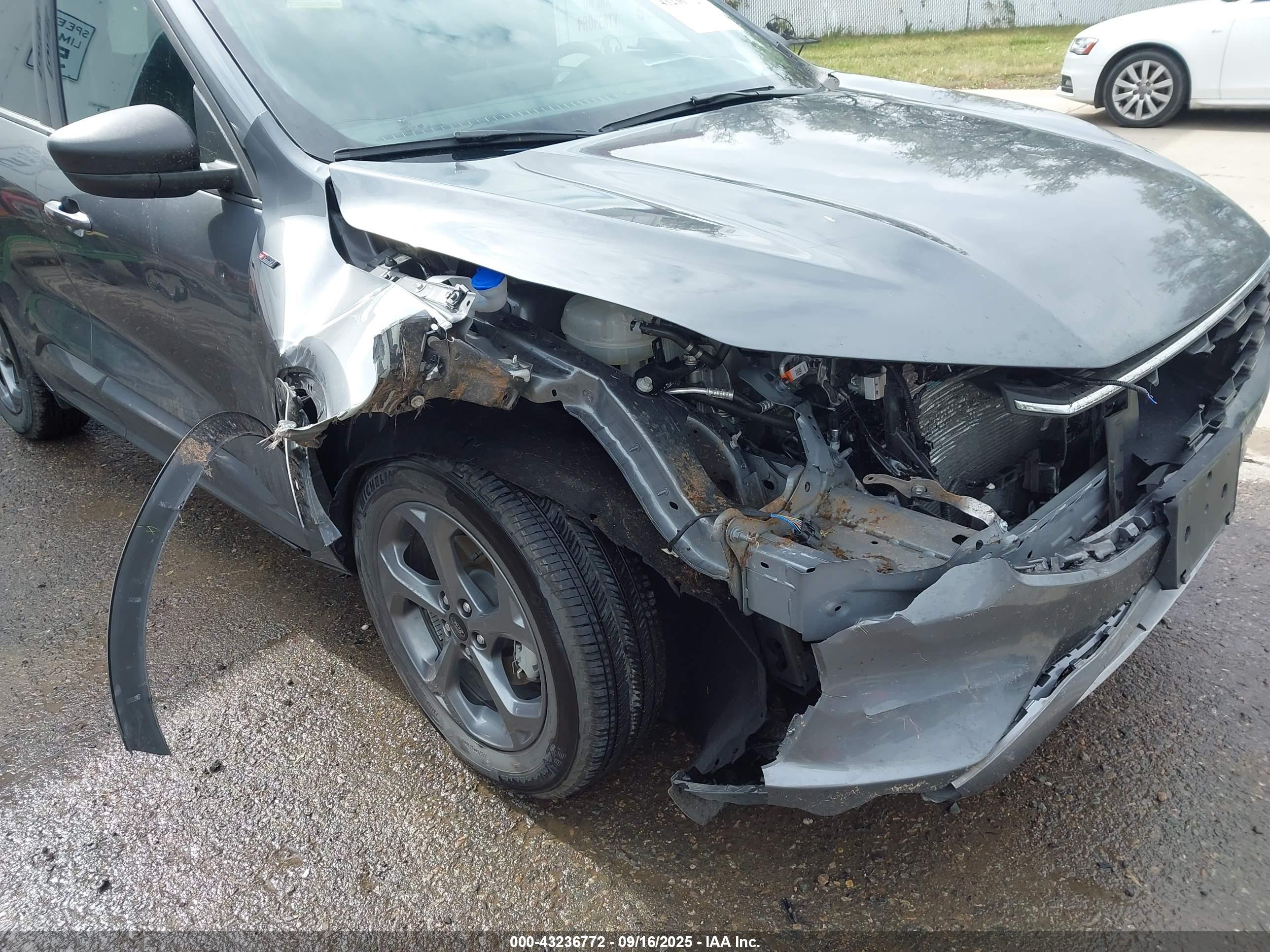 FORD ESCAPE image 6