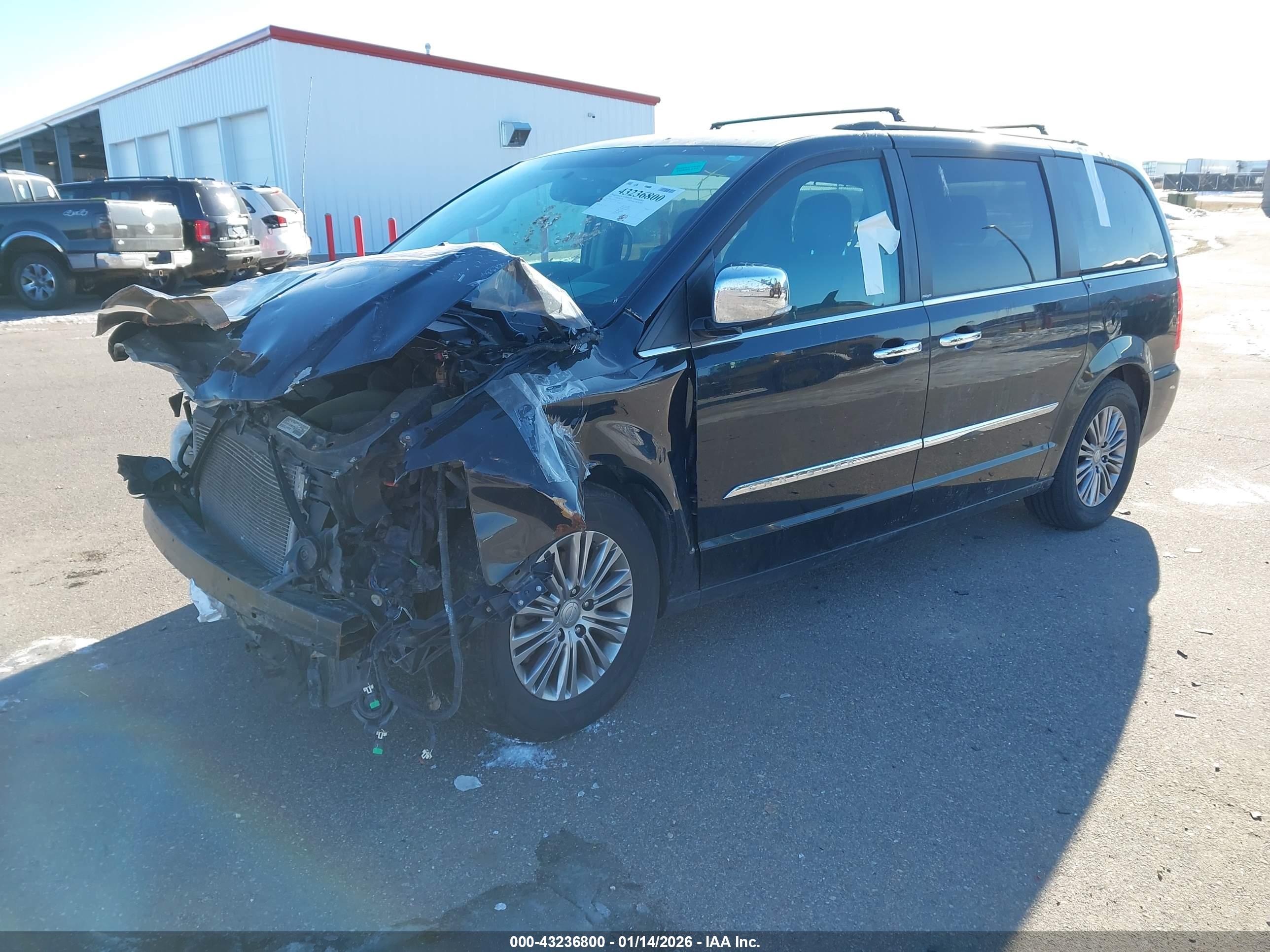 CHRYSLER TOWN image 2