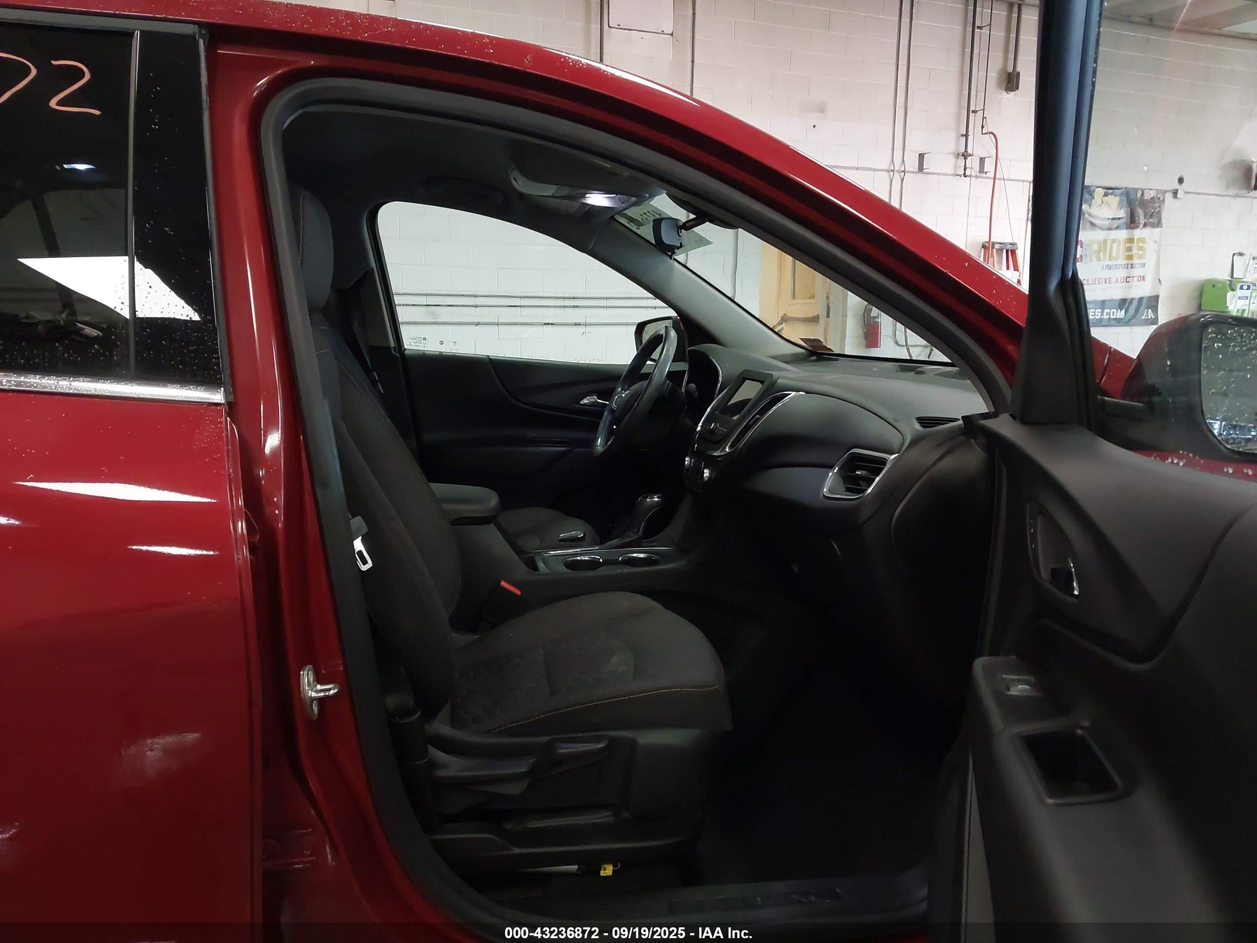 CHEVROLET EQUINOX image 5