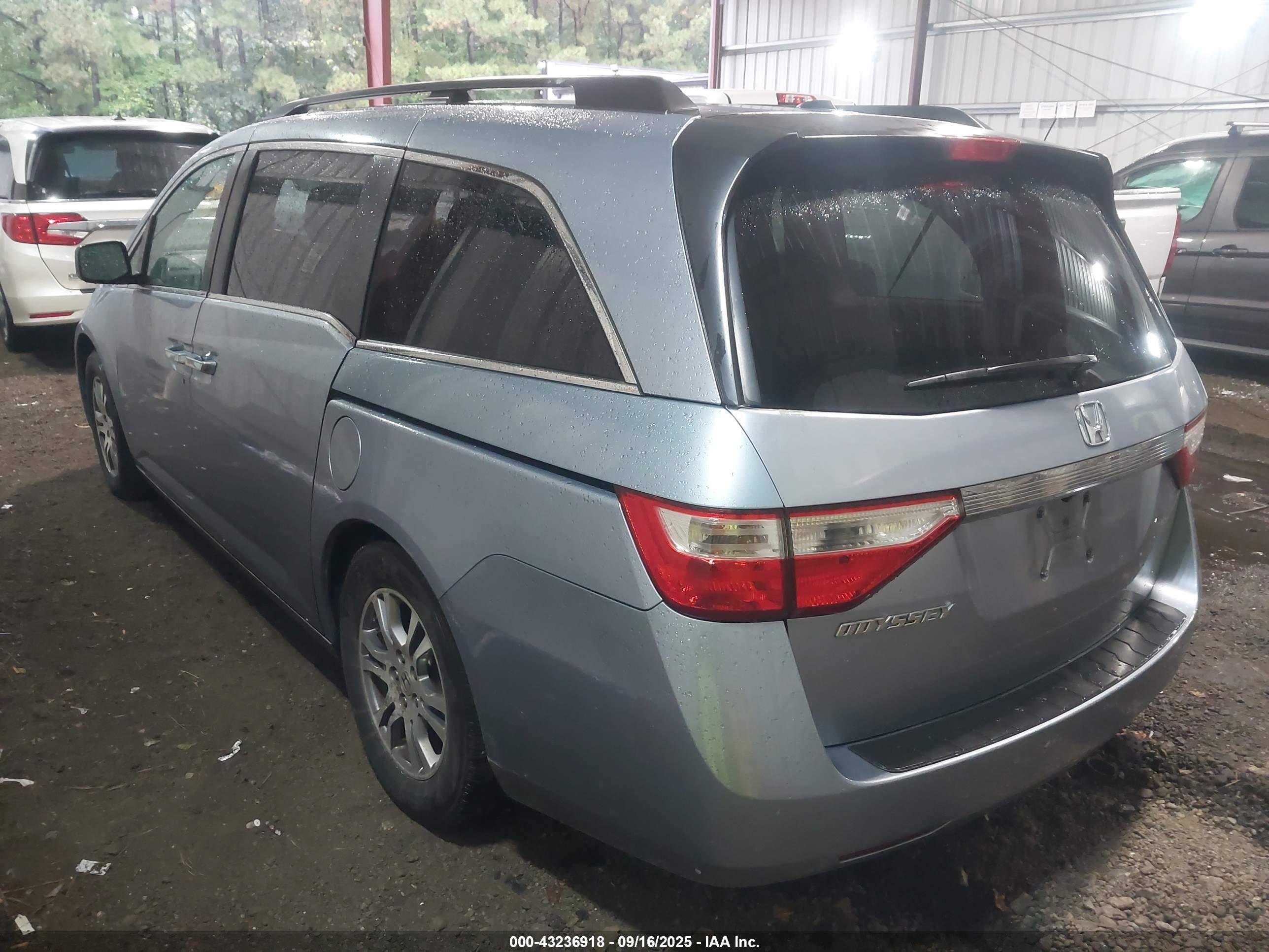 HONDA ODYSSEY image 3