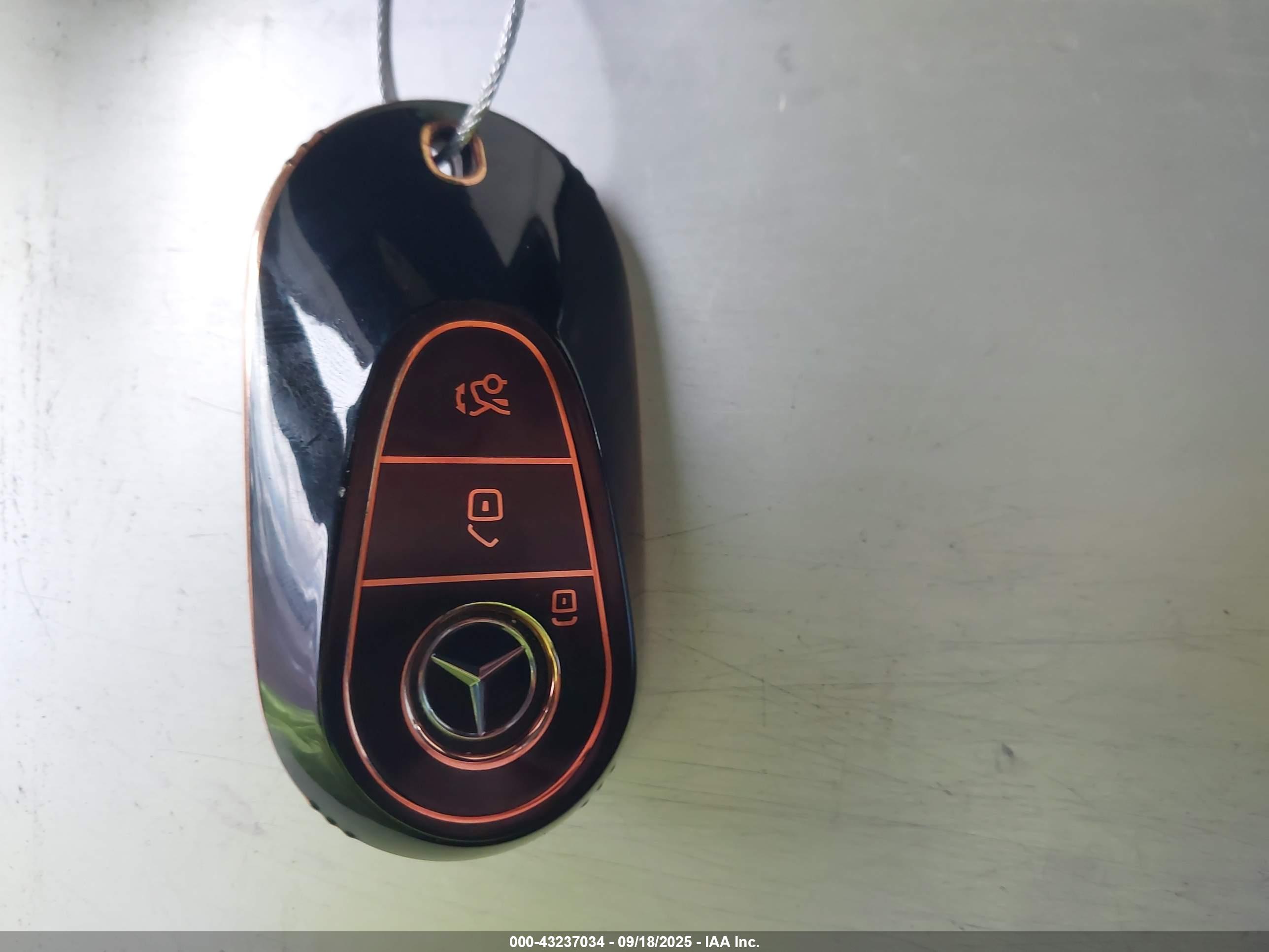 MERCEDES-BENZ S image 11