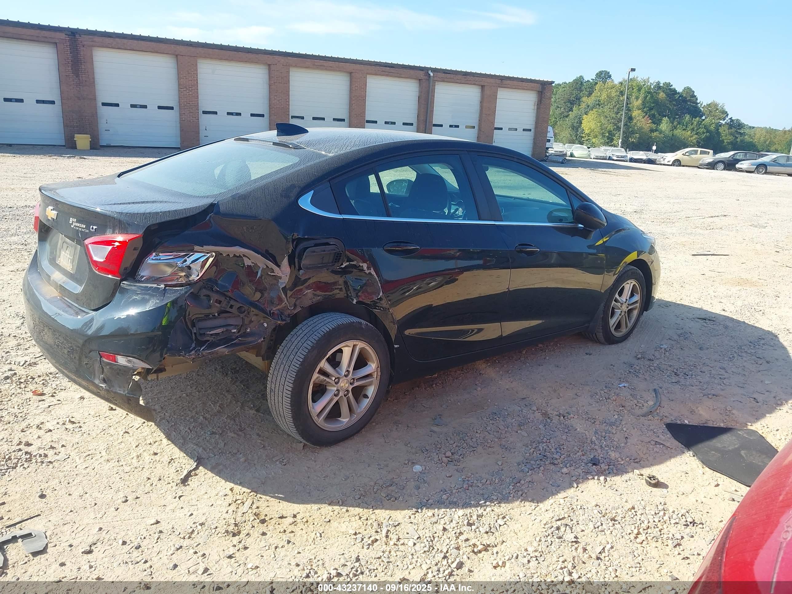 CHEVROLET CRUZE image 4