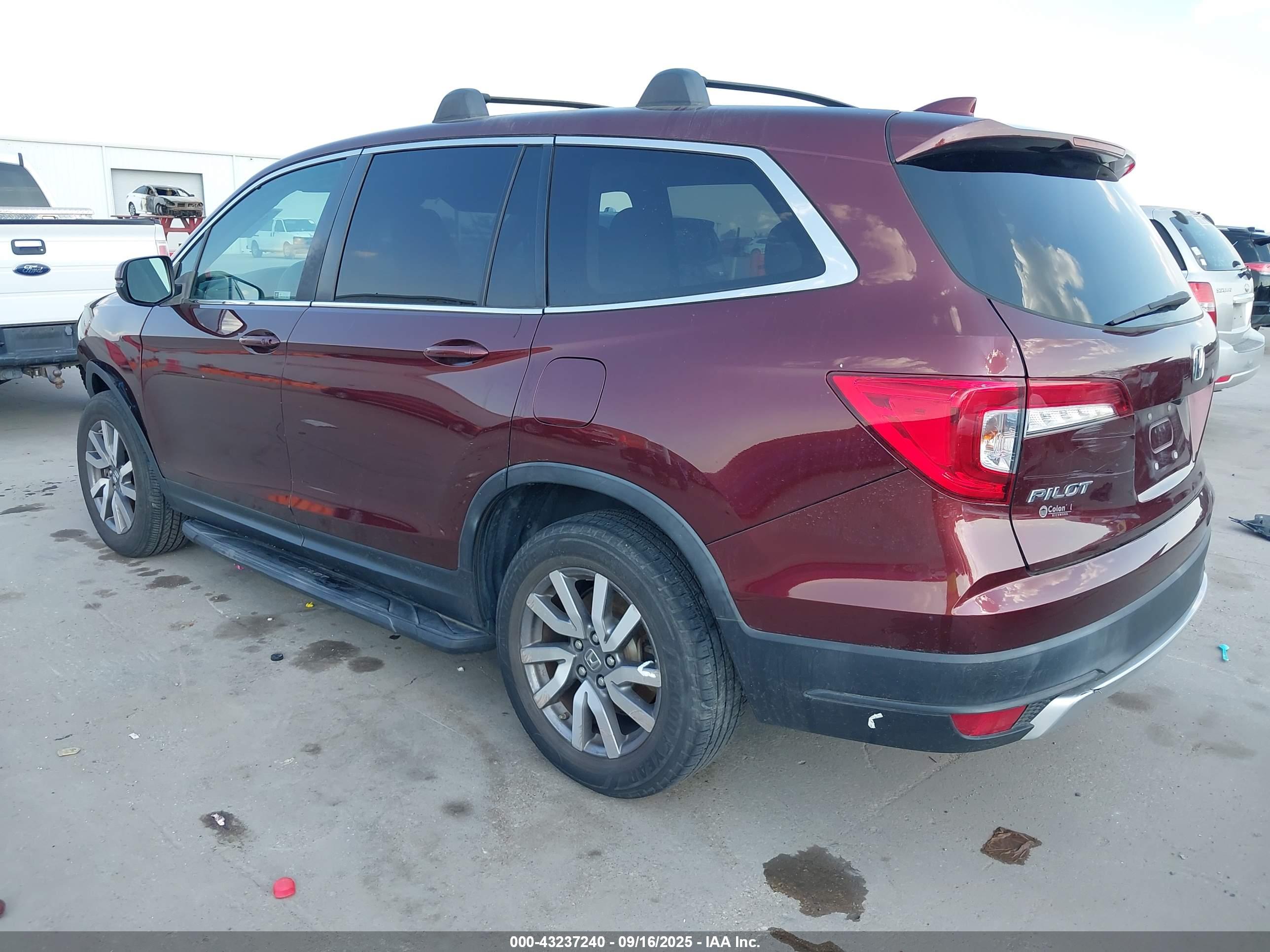 HONDA PILOT image 3