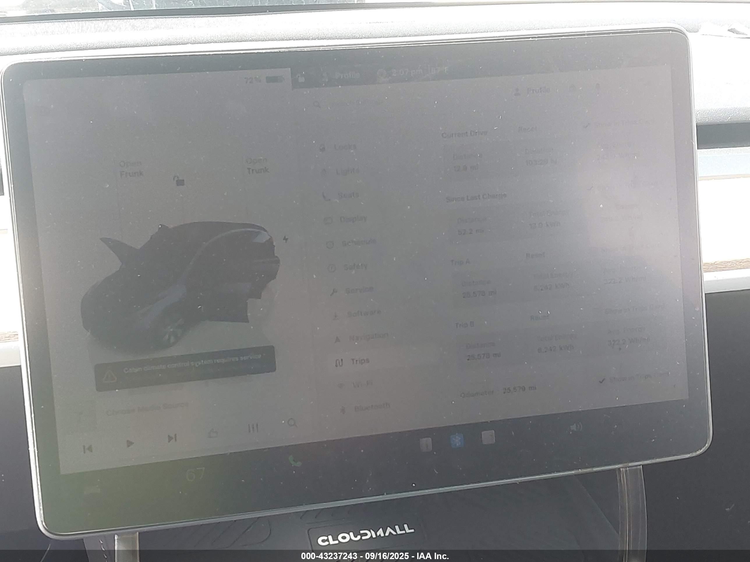 TESLA MODEL image 7