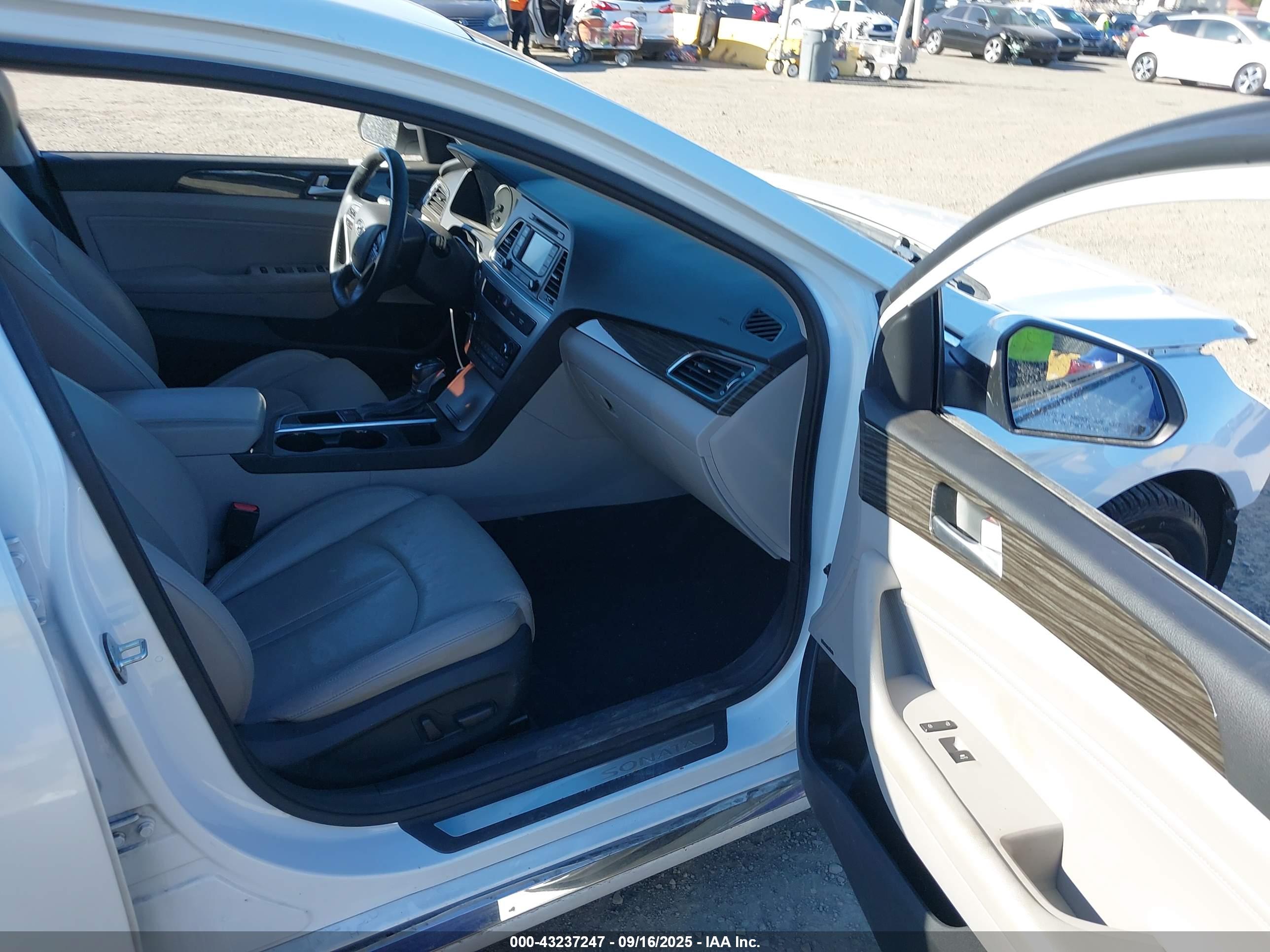 HYUNDAI SONATA image 5