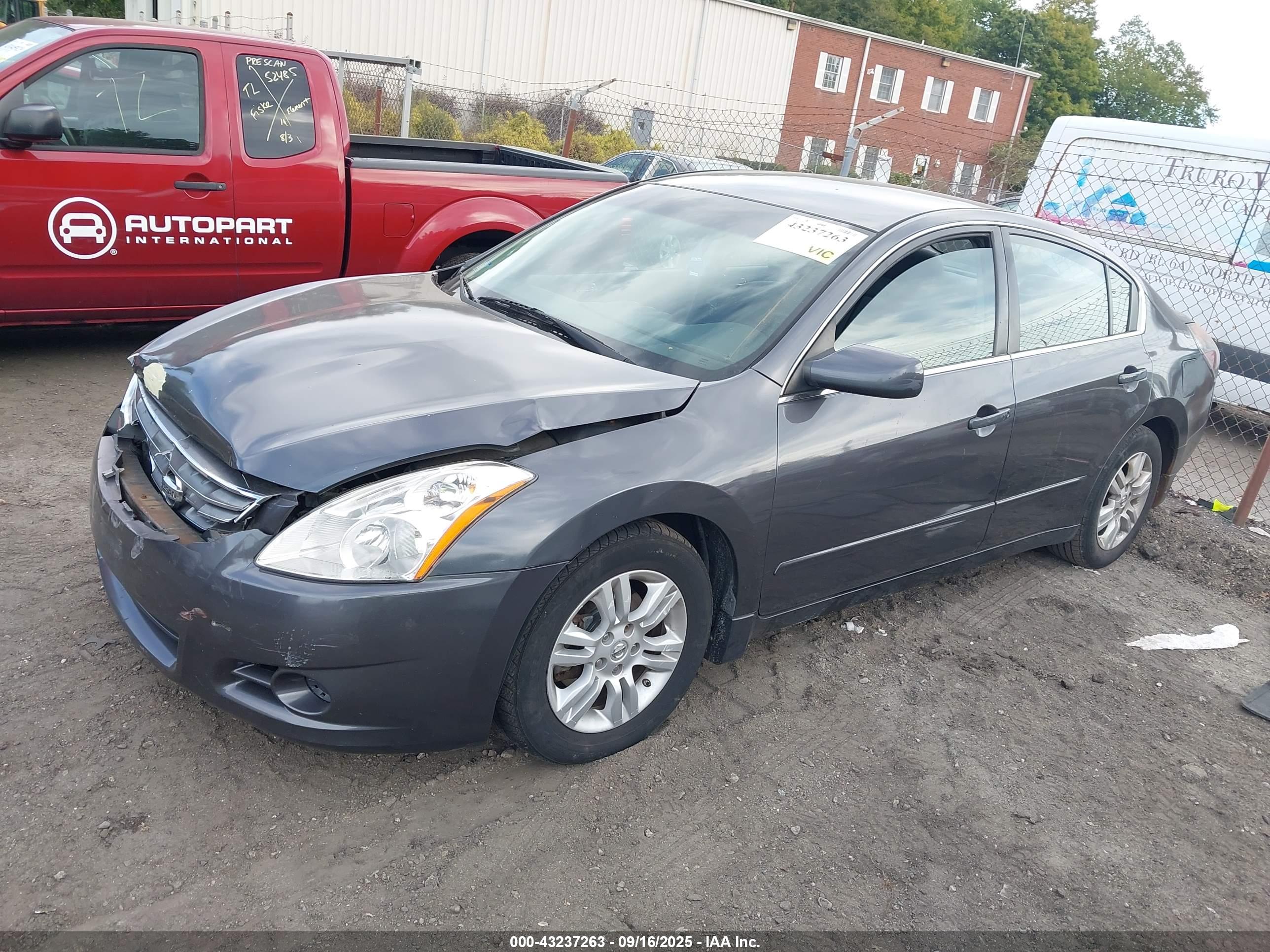 NISSAN ALTIMA image 2