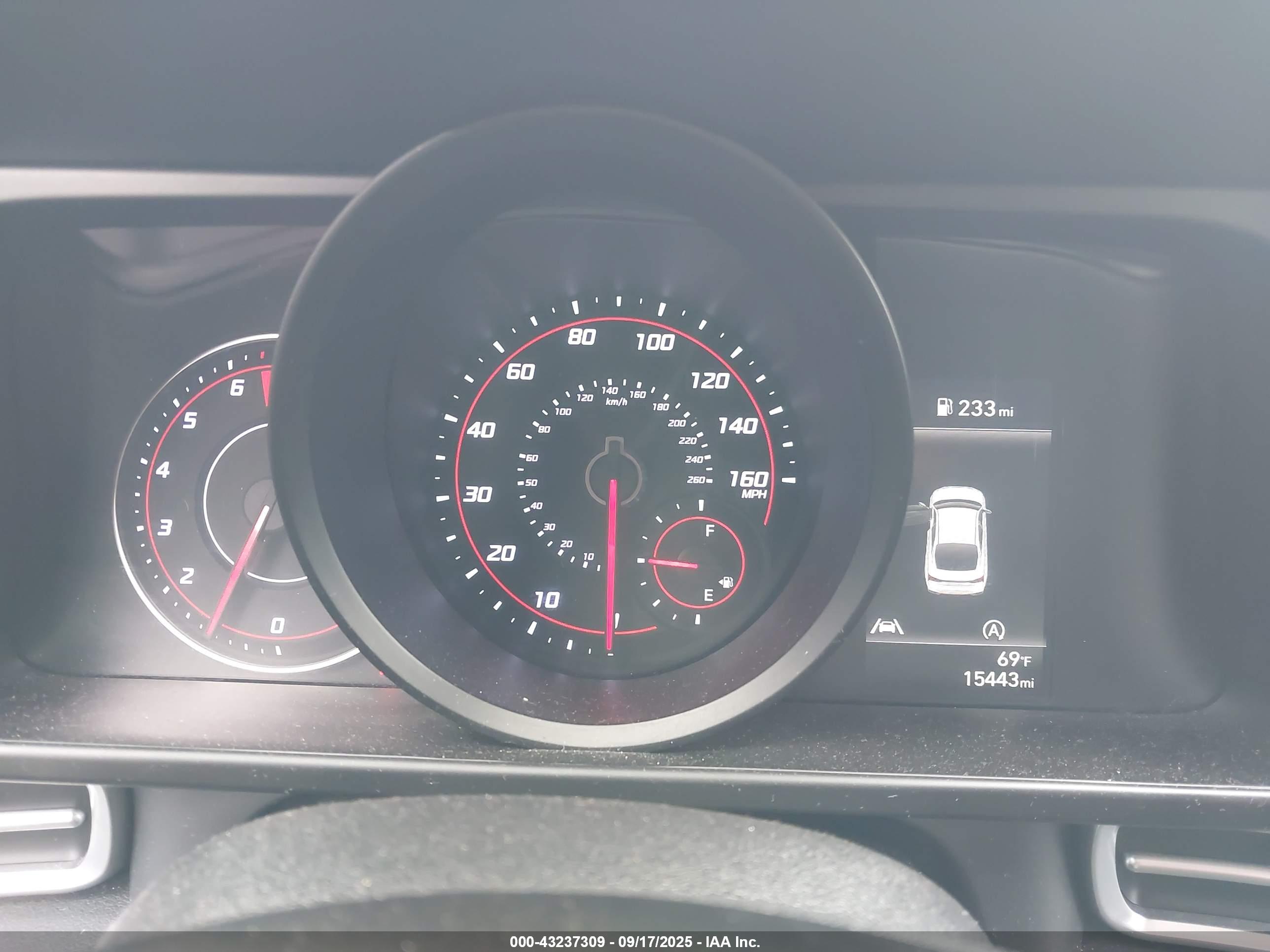 HYUNDAI ELANTRA image 7