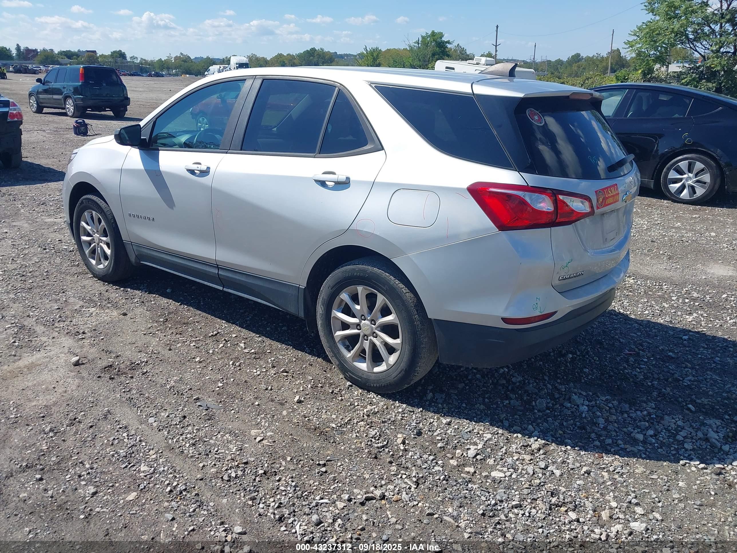 CHEVROLET EQUINOX image 3