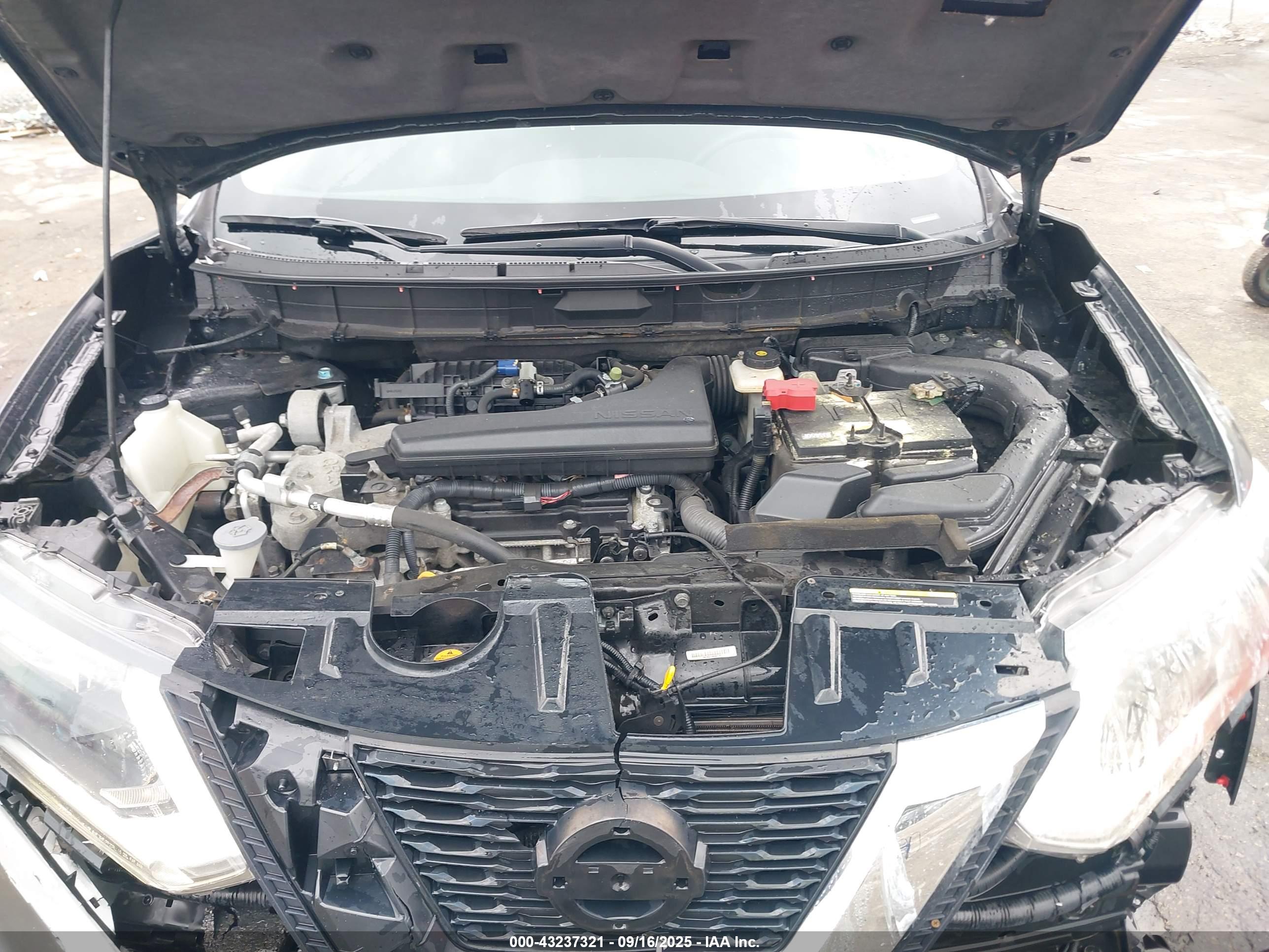 NISSAN ROGUE image 10