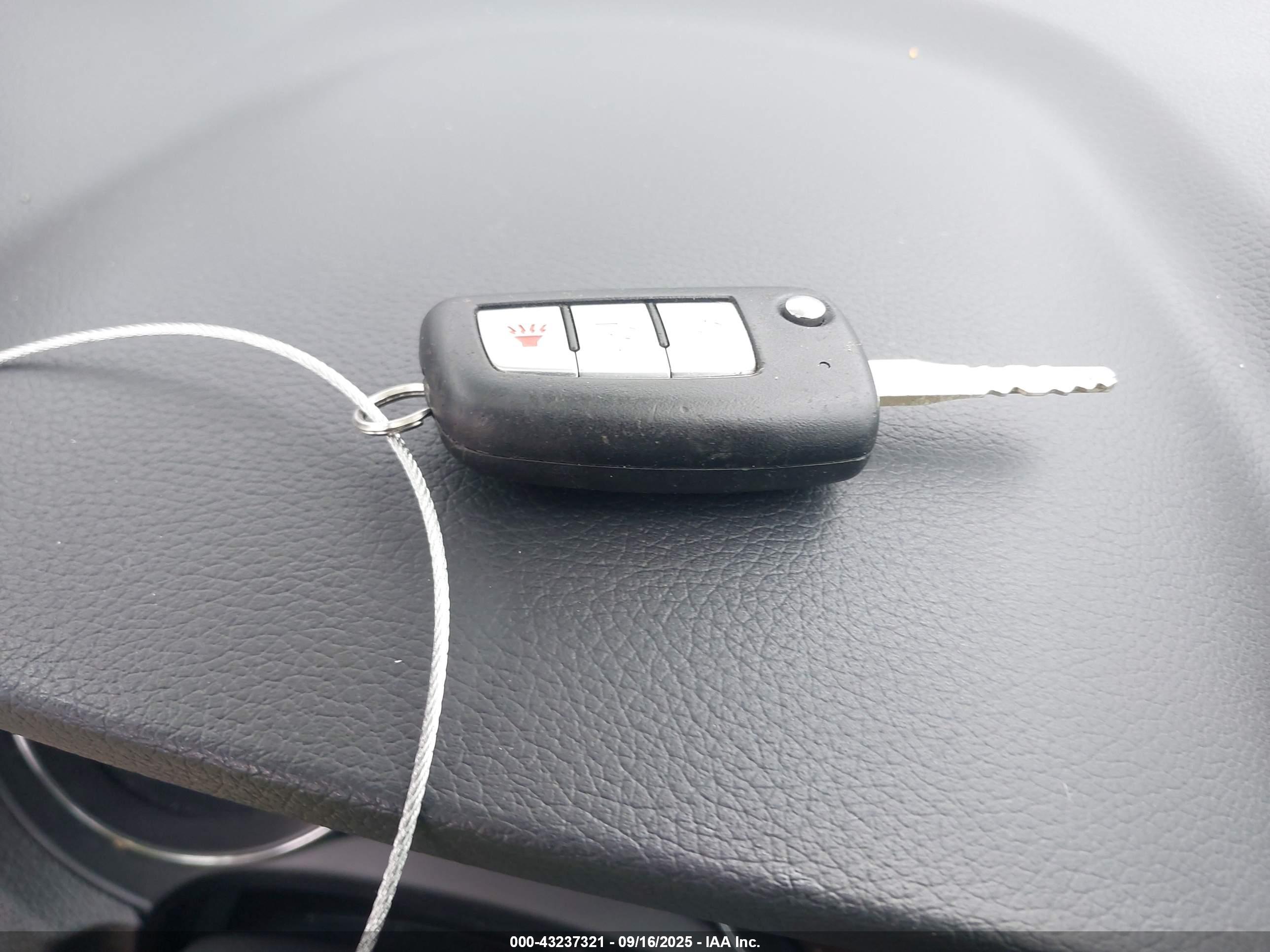 NISSAN ROGUE image 11
