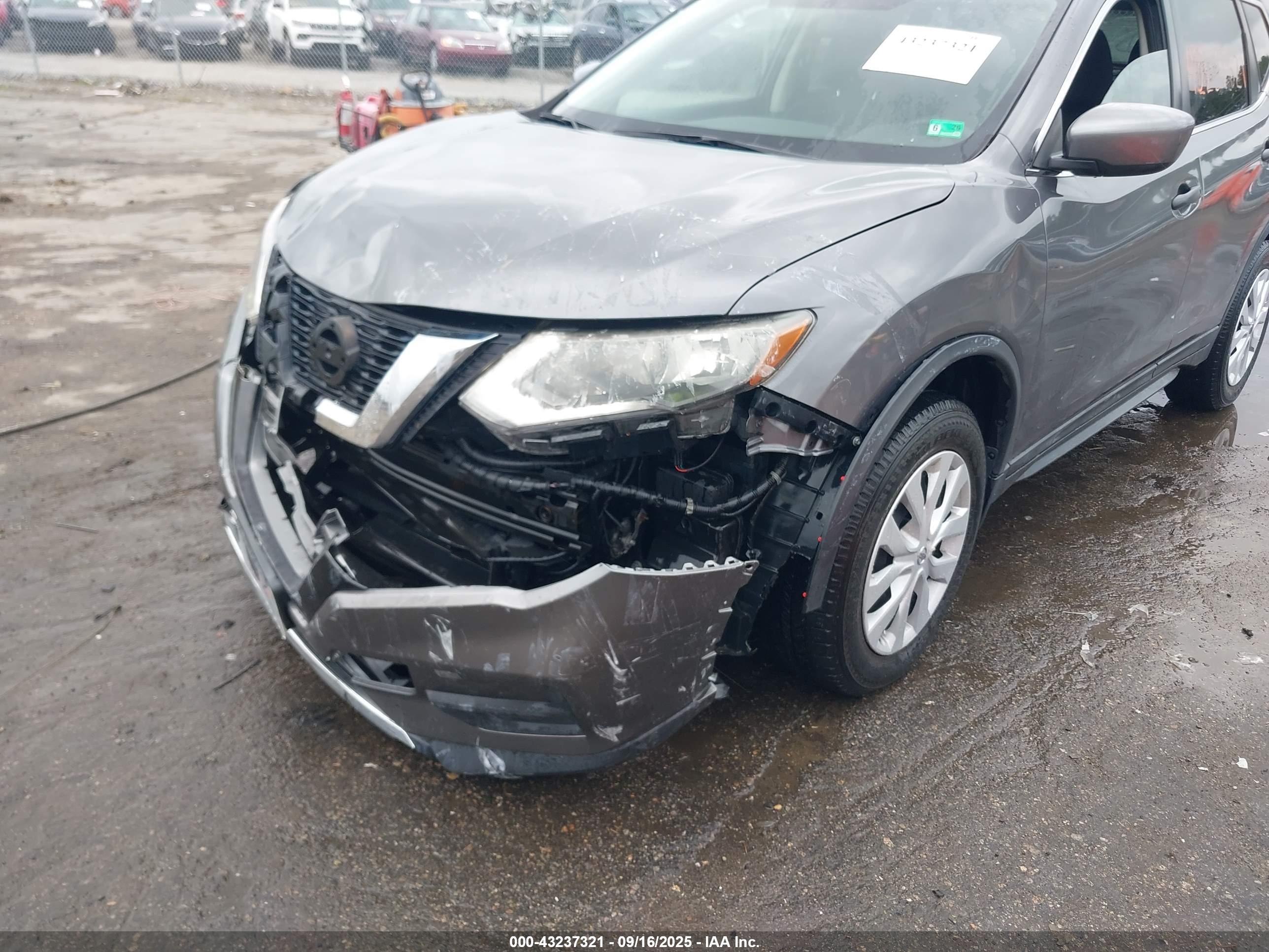 NISSAN ROGUE image 6