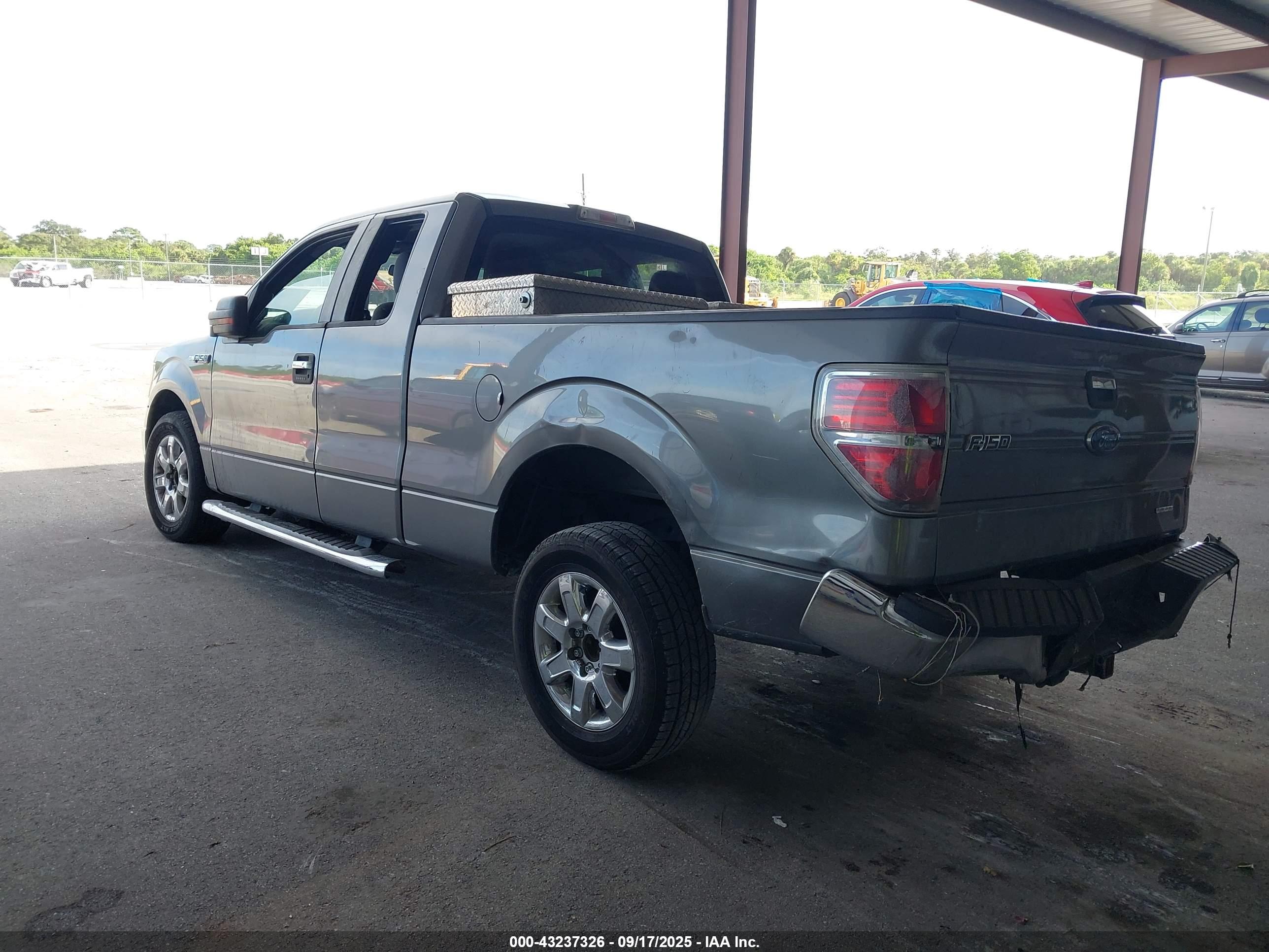 FORD F-150 image 3