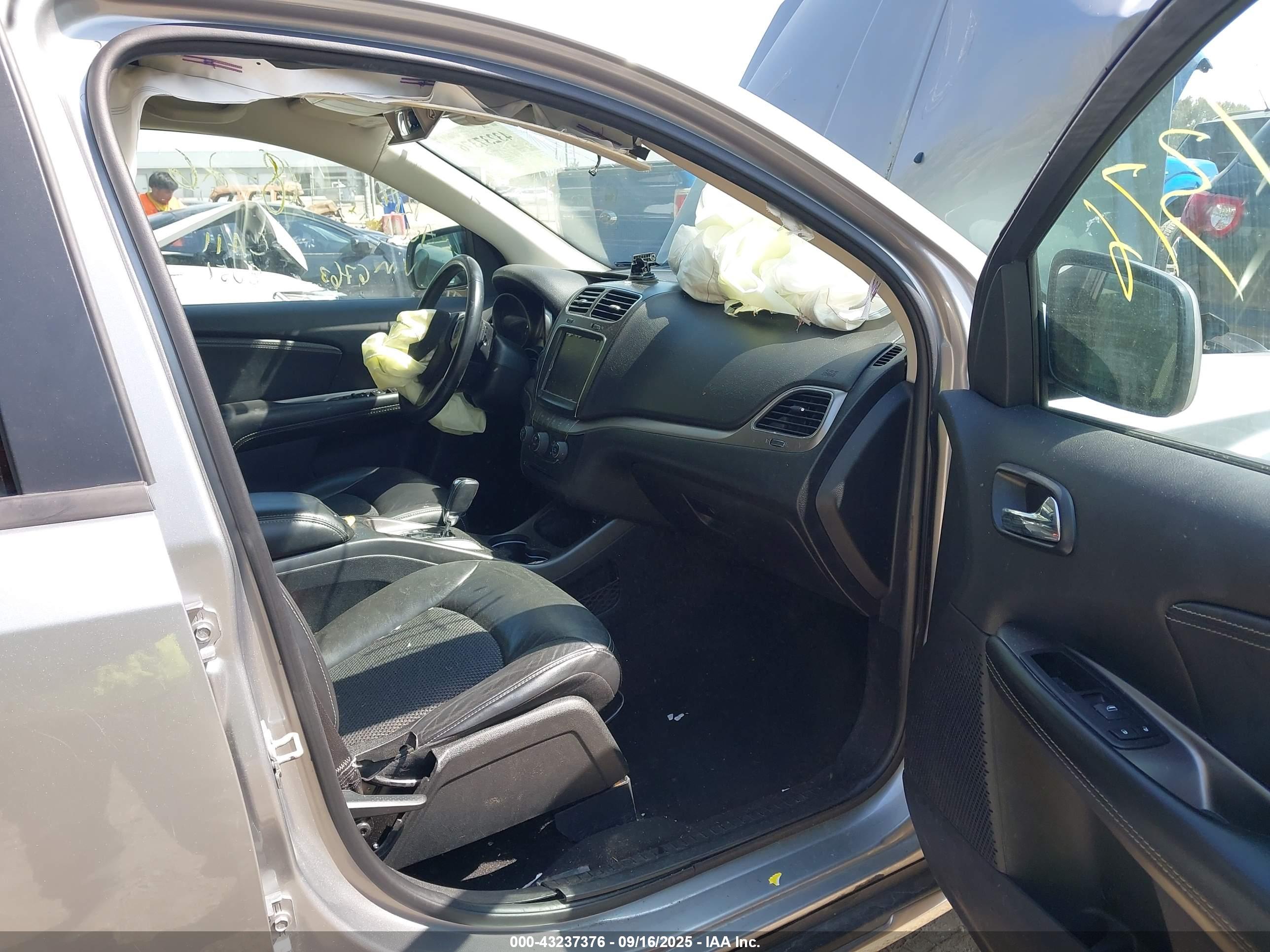 DODGE JOURNEY image 5