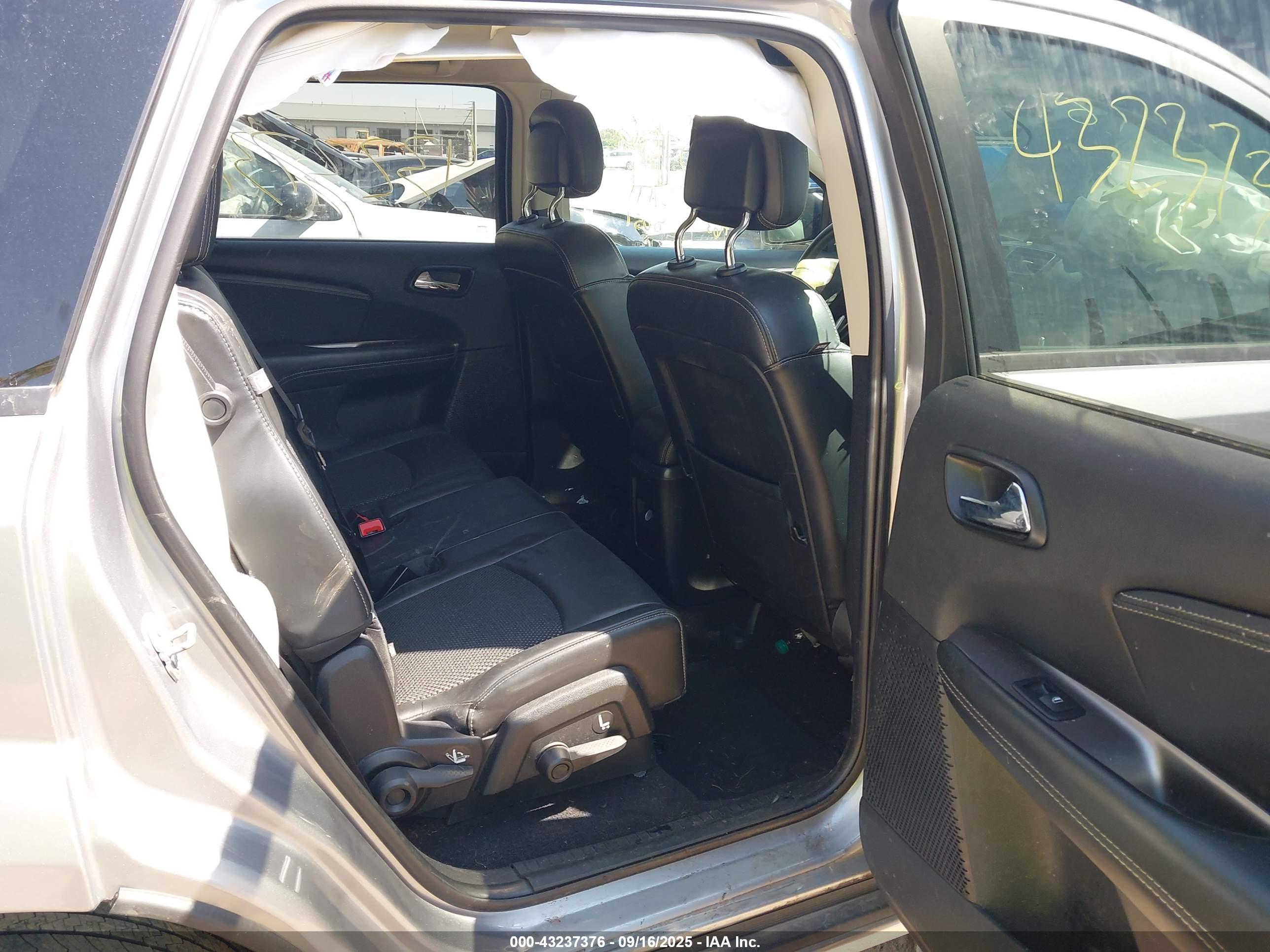 DODGE JOURNEY image 8