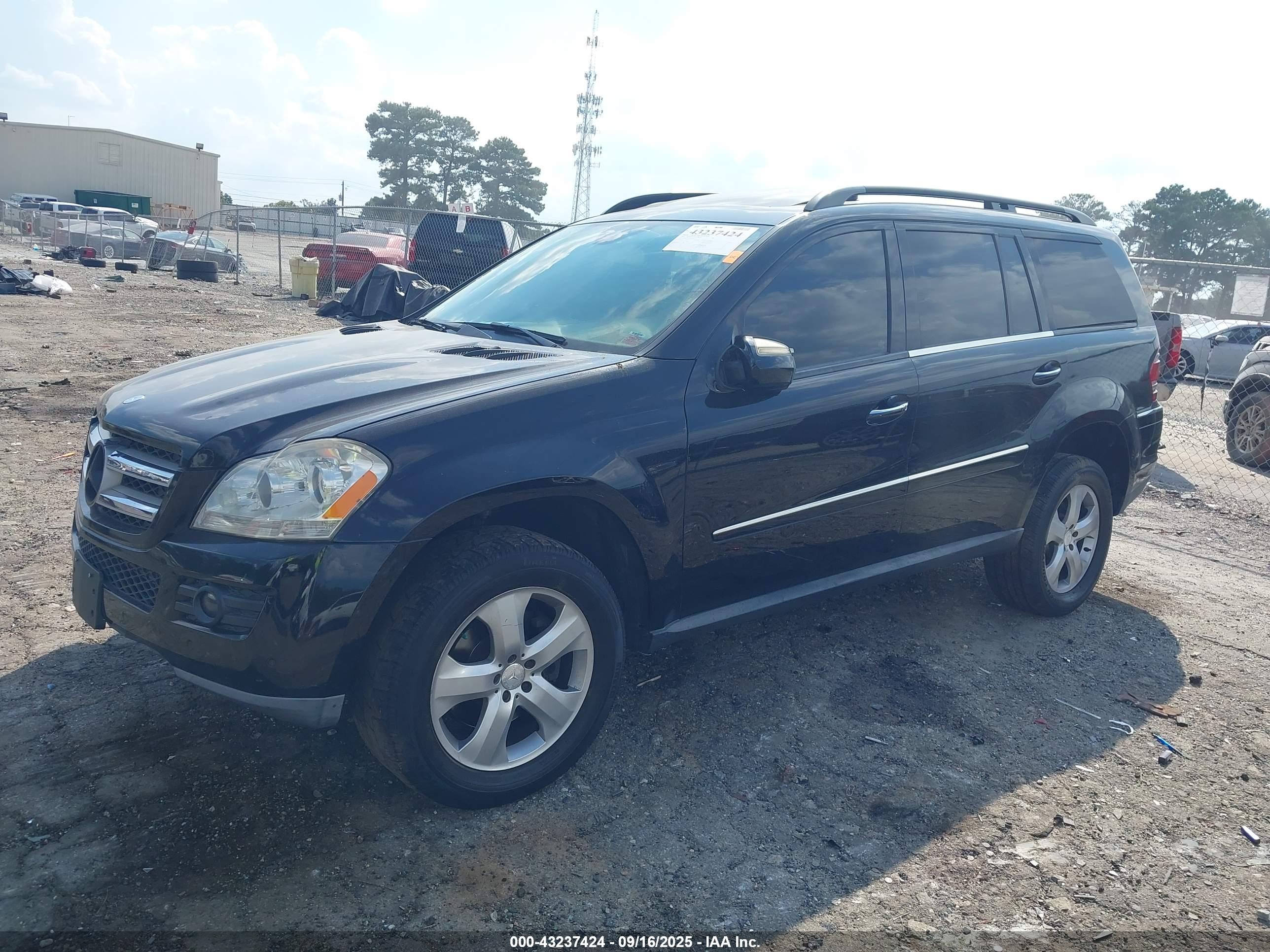 MERCEDES-BENZ GL image 2