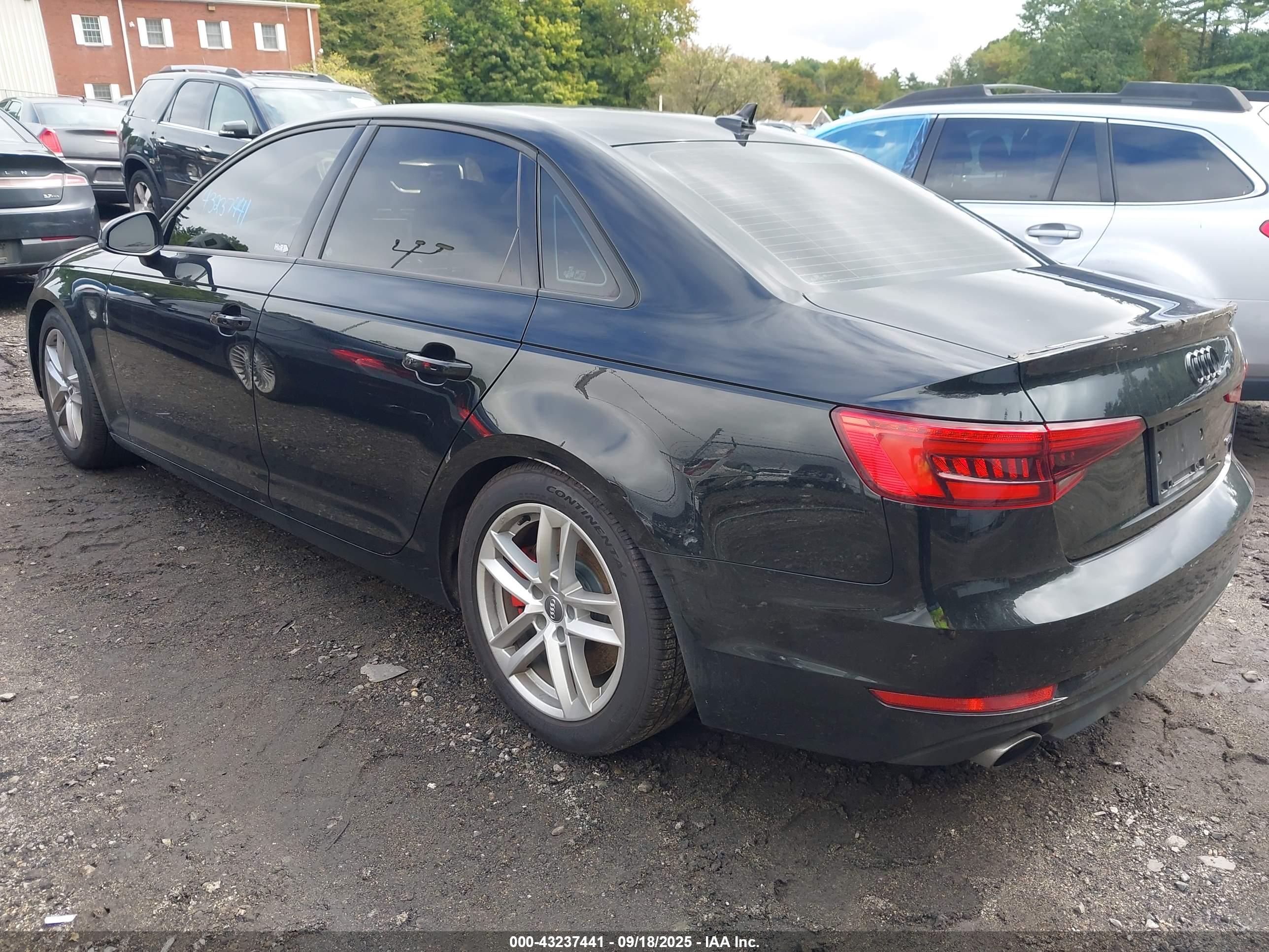 AUDI A4 image 3
